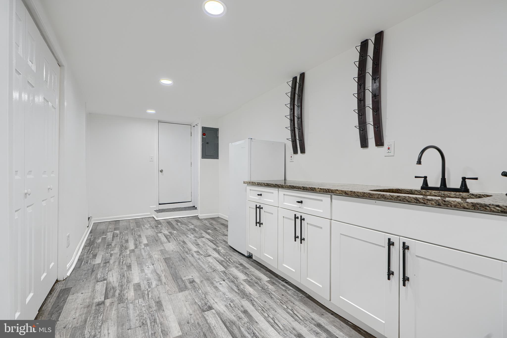 JOSEPH LEE - Residential