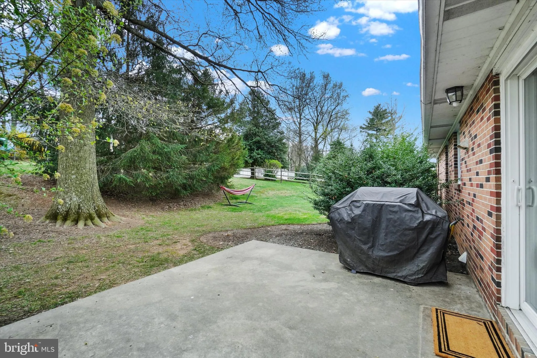 York, Pennsylvania 17402, United States, 3 Bedrooms Bedrooms, ,2 BathroomsBathrooms,Residential,Pending,107566