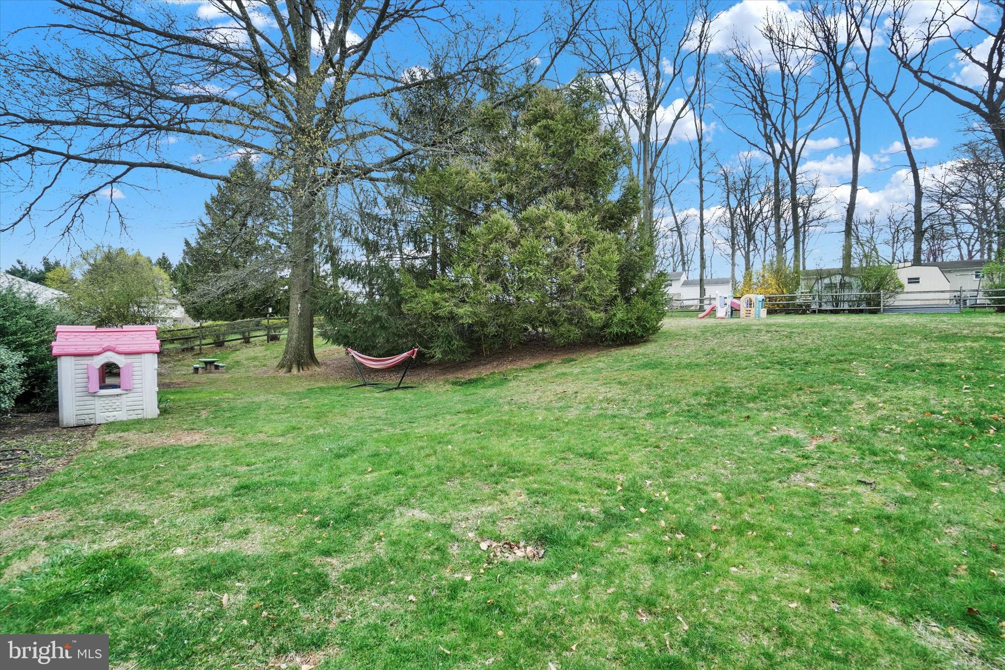 ARLINGTON PARK - Residential