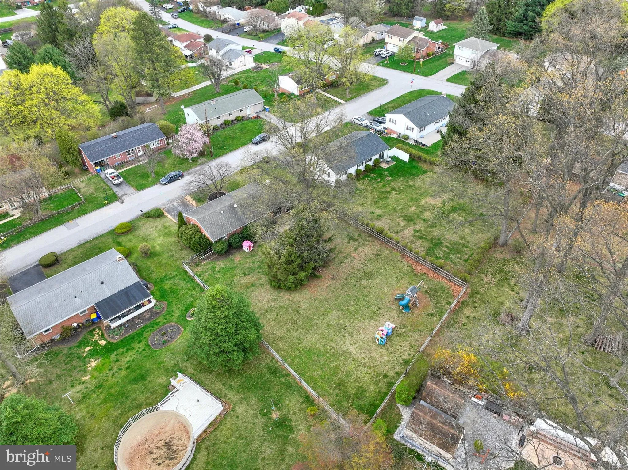 York, Pennsylvania 17402, United States, 3 Bedrooms Bedrooms, ,2 BathroomsBathrooms,Residential,Pending,107566