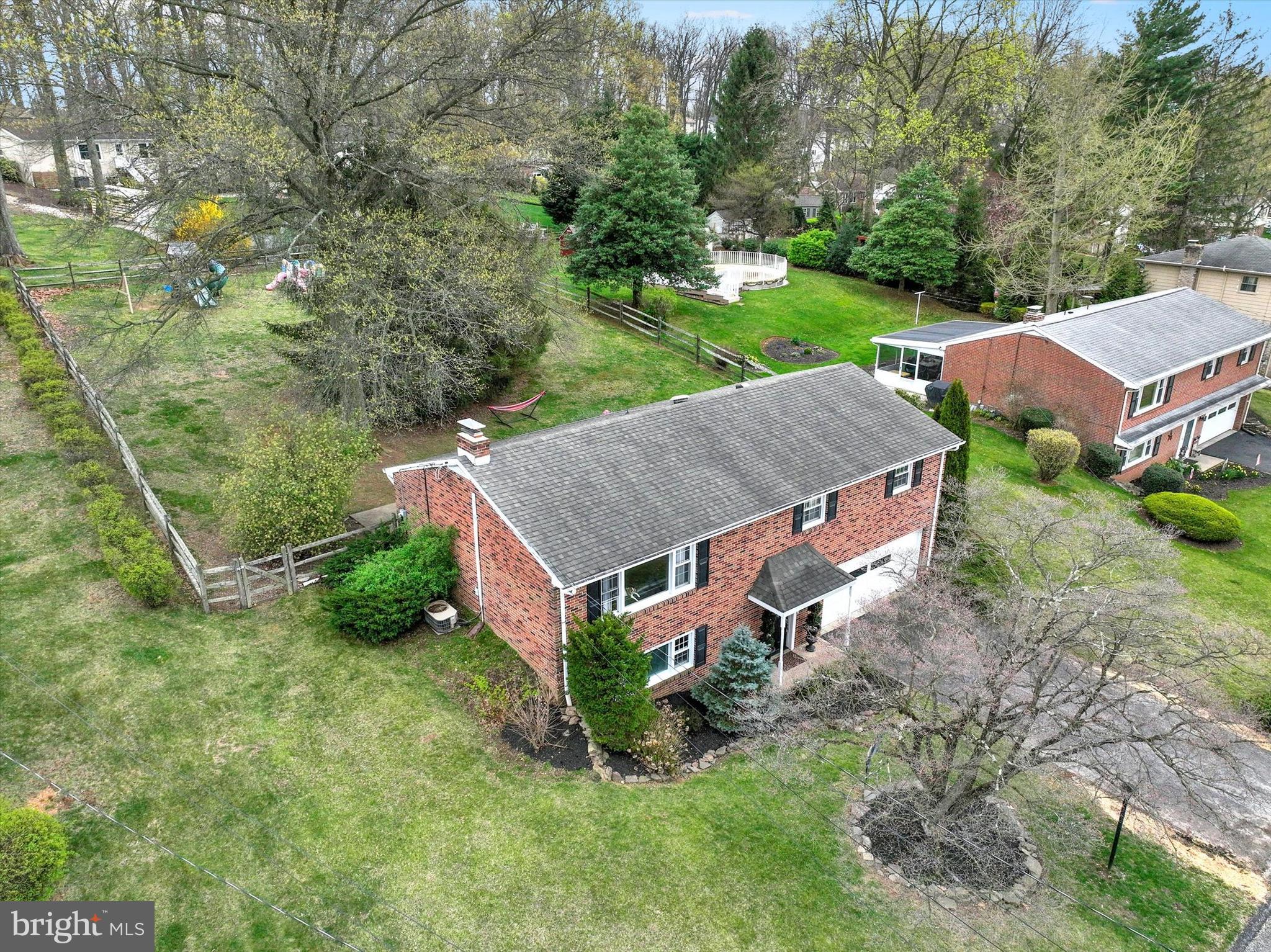 ARLINGTON PARK - Residential