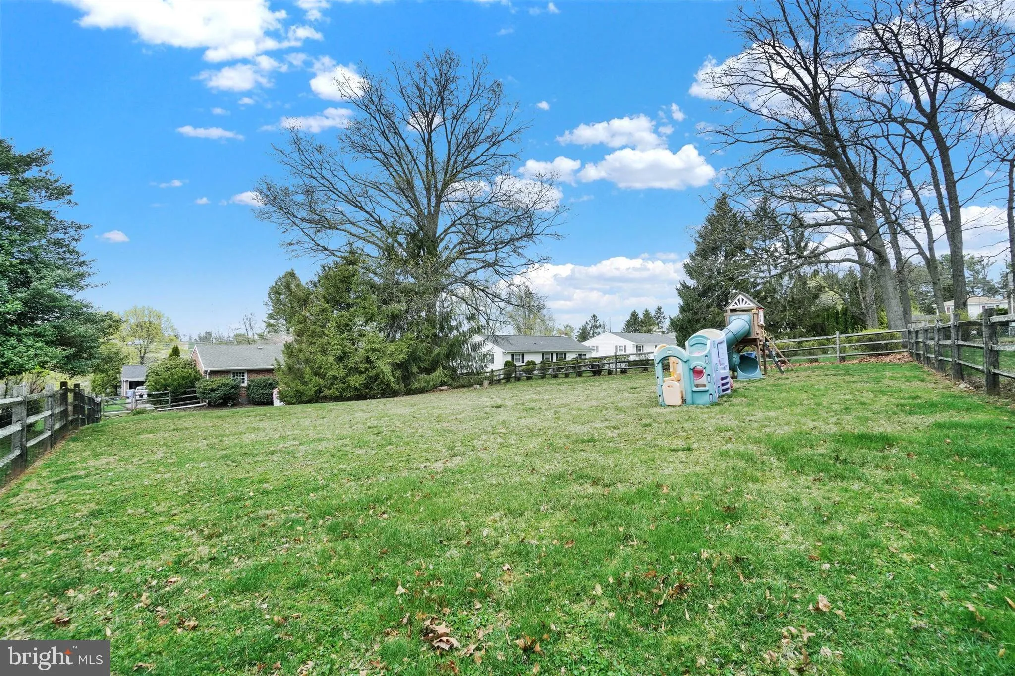 York, Pennsylvania 17402, United States, 3 Bedrooms Bedrooms, ,2 BathroomsBathrooms,Residential,Pending,107566