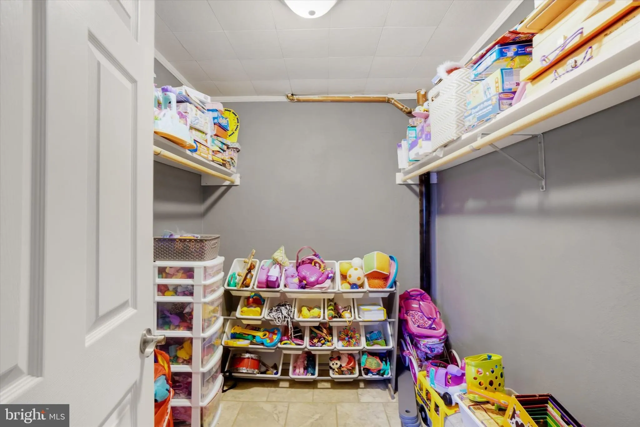 York, Pennsylvania 17402, United States, 3 Bedrooms Bedrooms, ,2 BathroomsBathrooms,Residential,Pending,107566