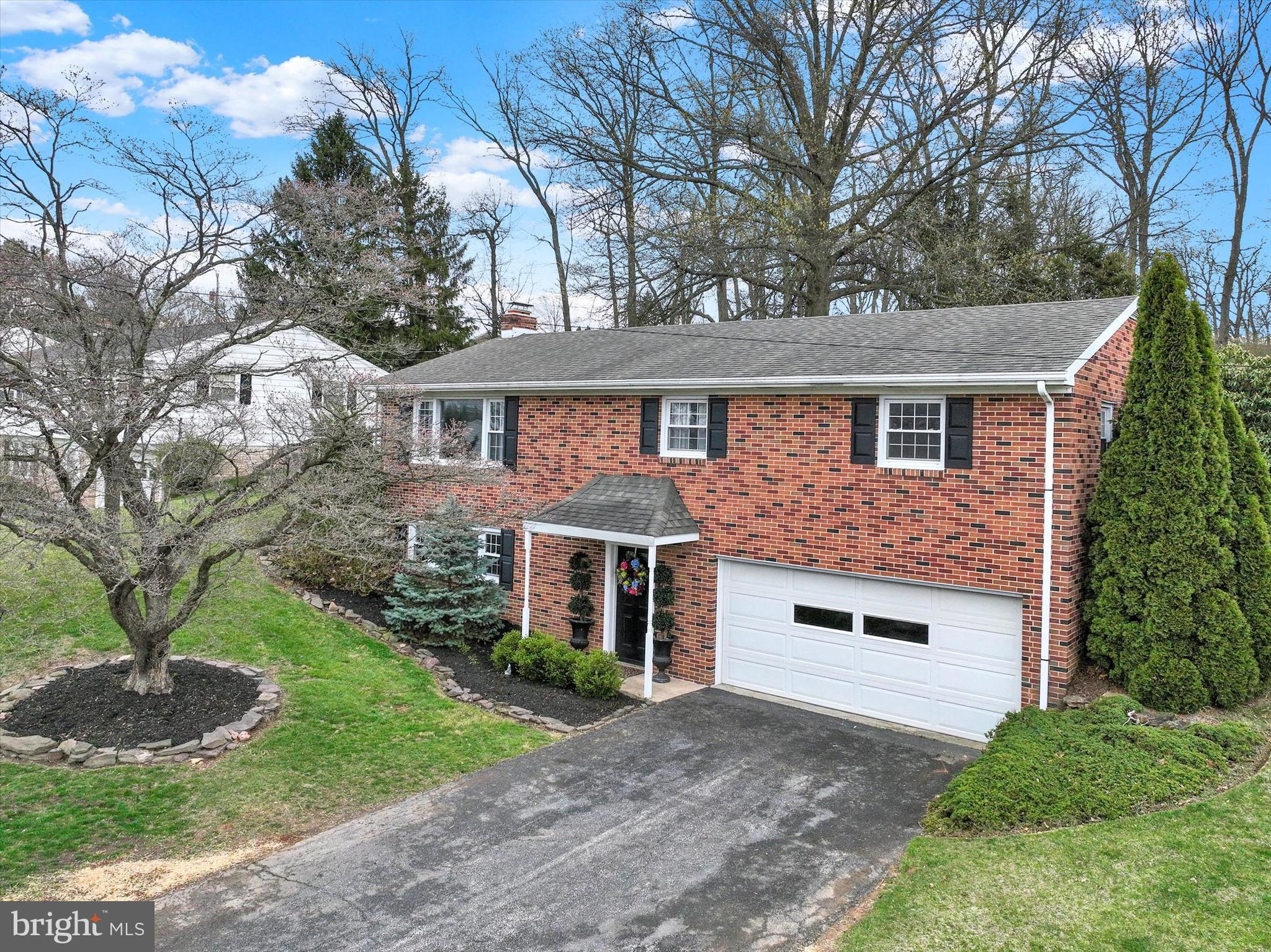 ARLINGTON PARK - Residential