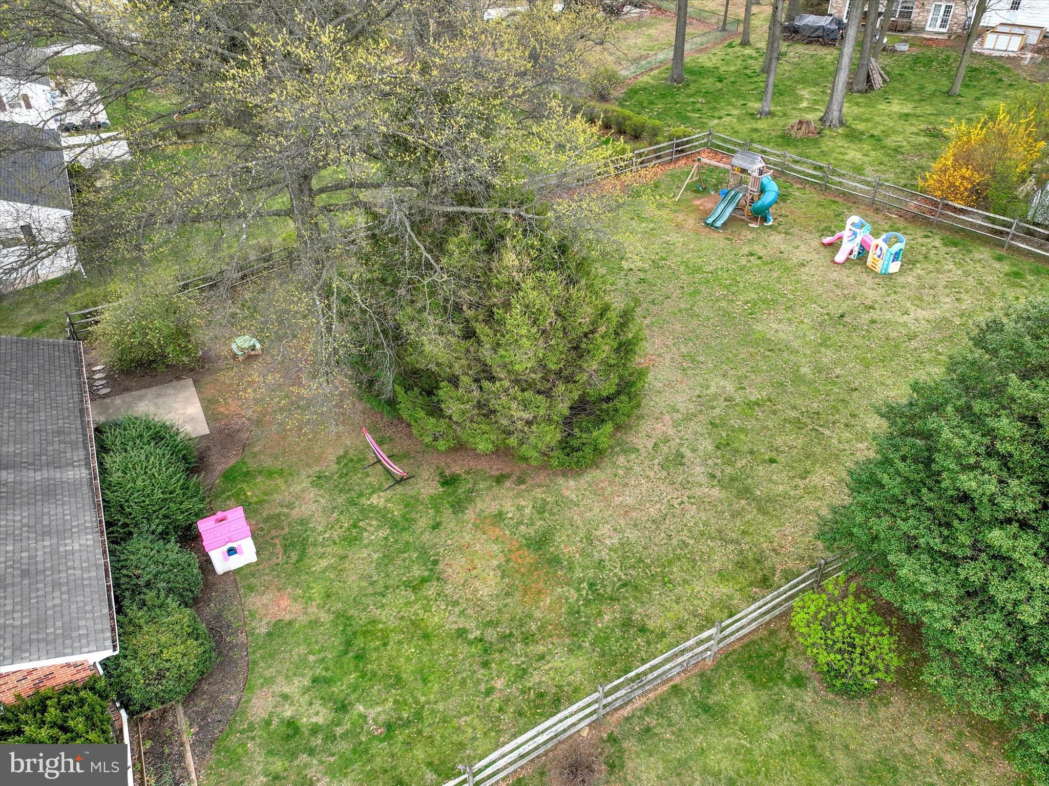 ARLINGTON PARK - Residential