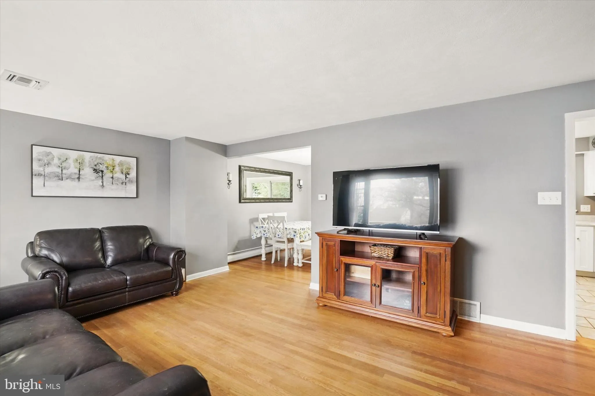 York, Pennsylvania 17402, United States, 3 Bedrooms Bedrooms, ,2 BathroomsBathrooms,Residential,Pending,107566