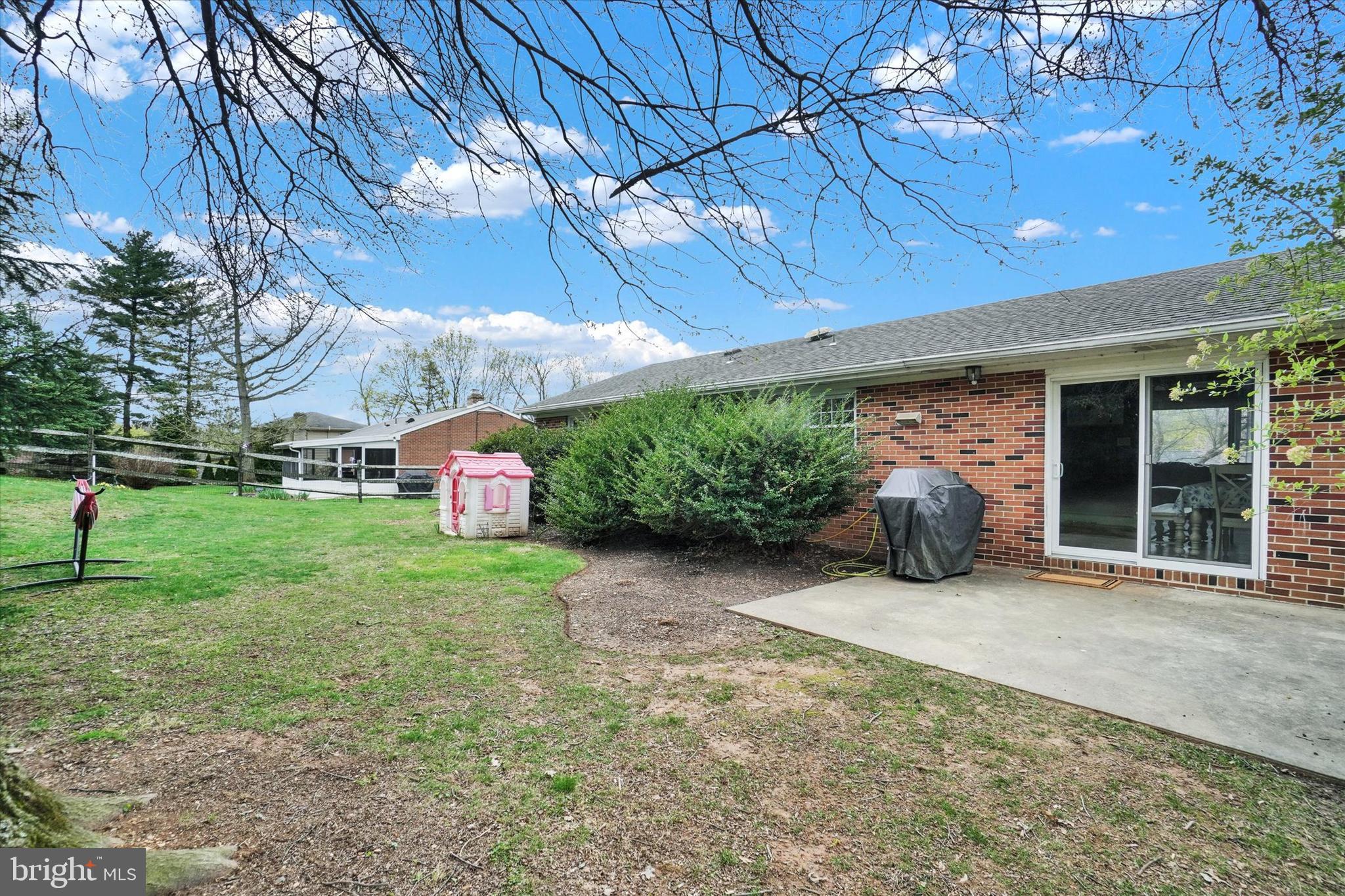 ARLINGTON PARK - Residential