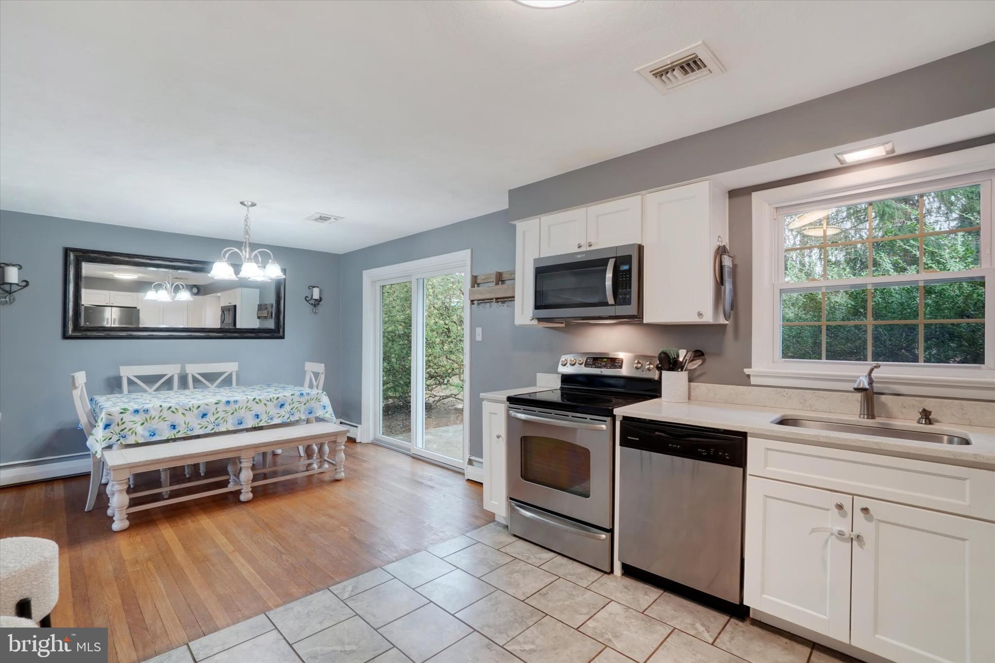 ARLINGTON PARK - Residential