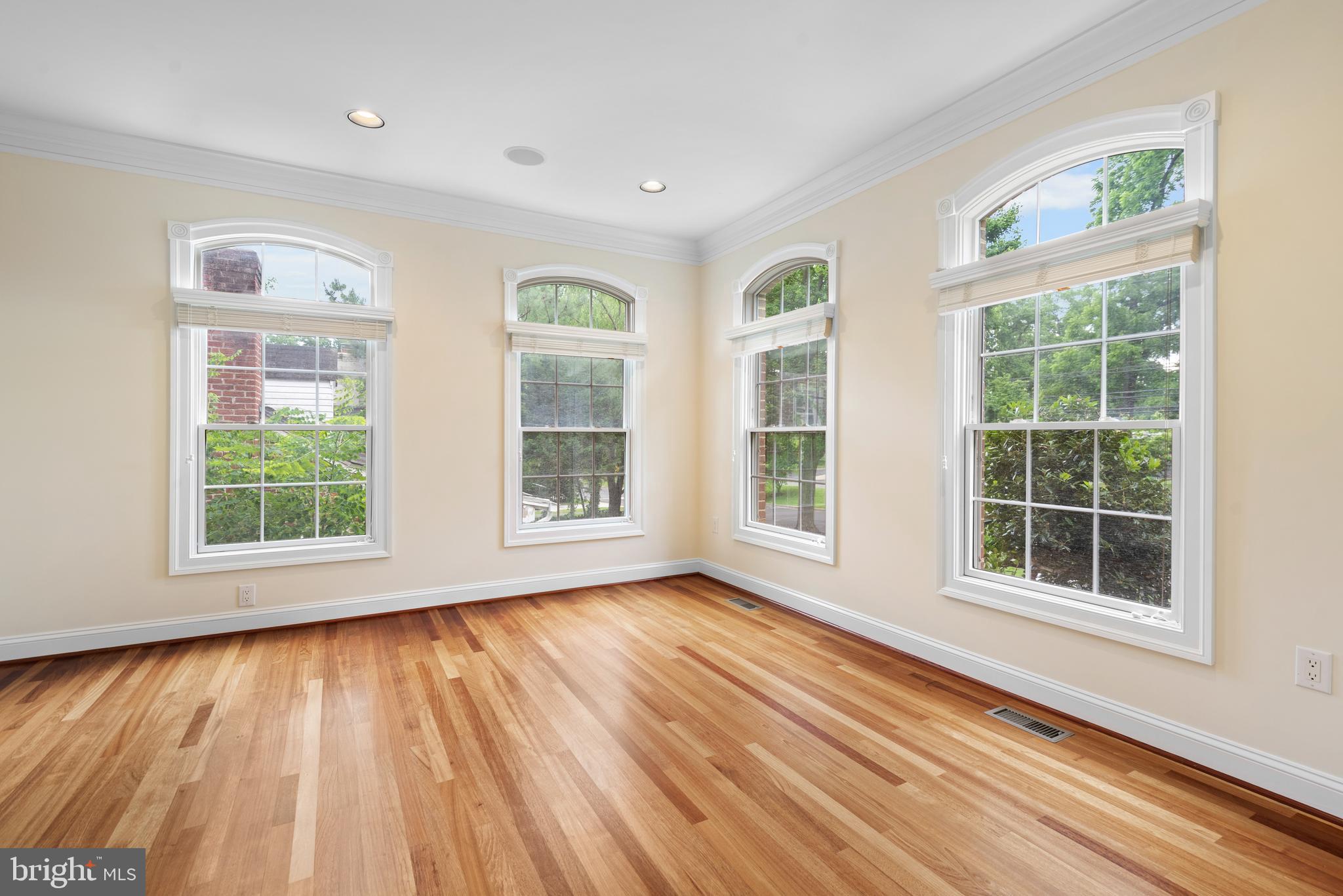 PAGE HILL - Residential