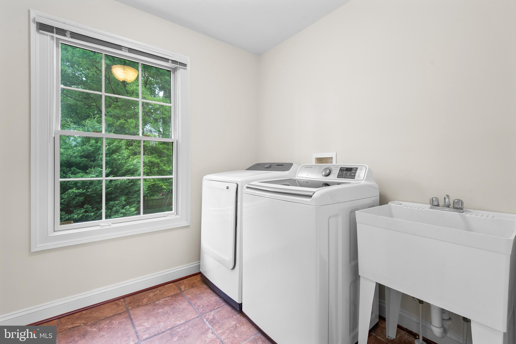 PAGE HILL - Residential