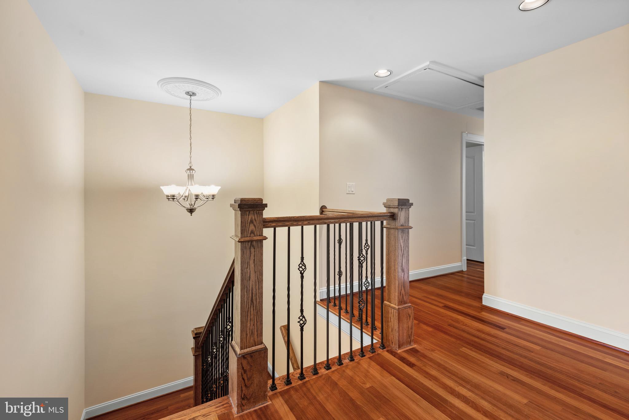 PAGE HILL - Residential