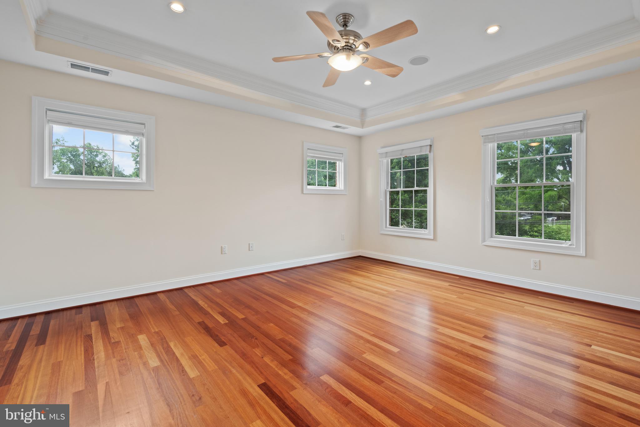 PAGE HILL - Residential