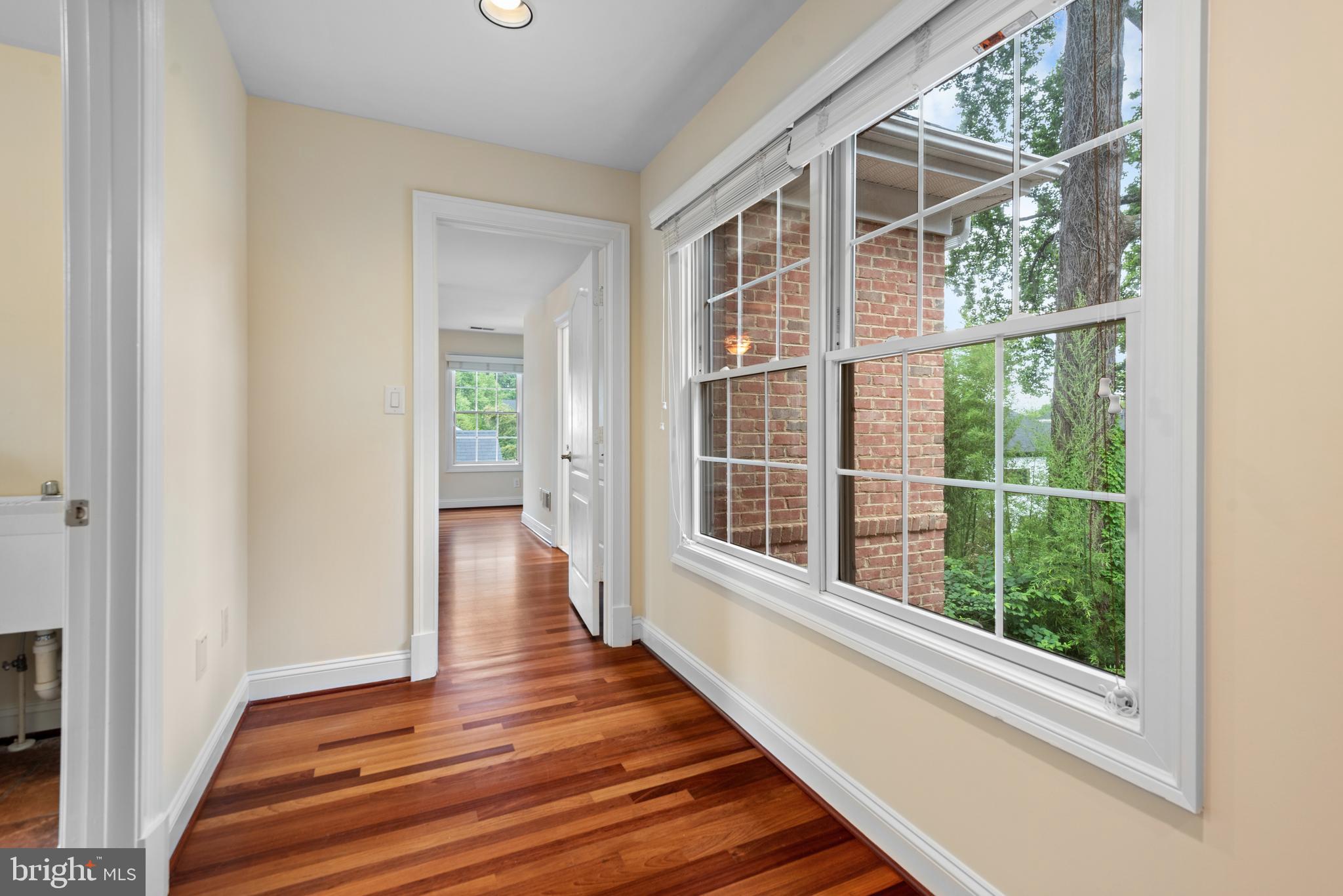 PAGE HILL - Residential