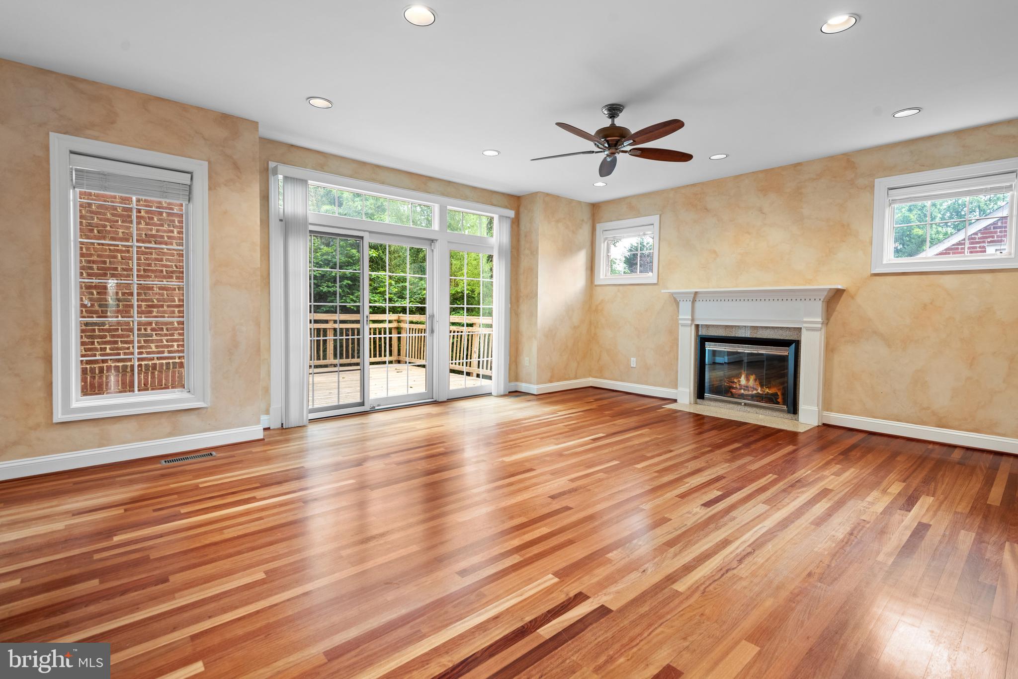 PAGE HILL - Residential