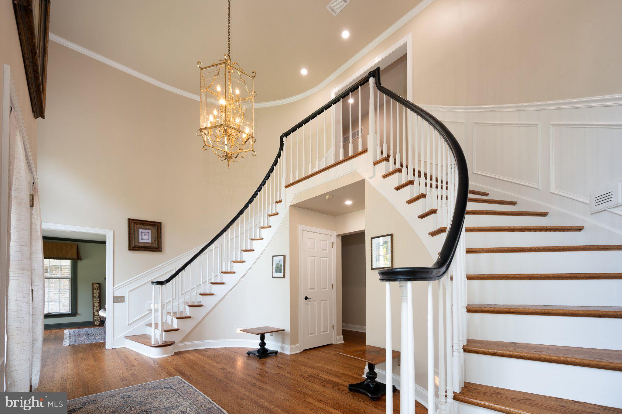 20 CARILLON COURT