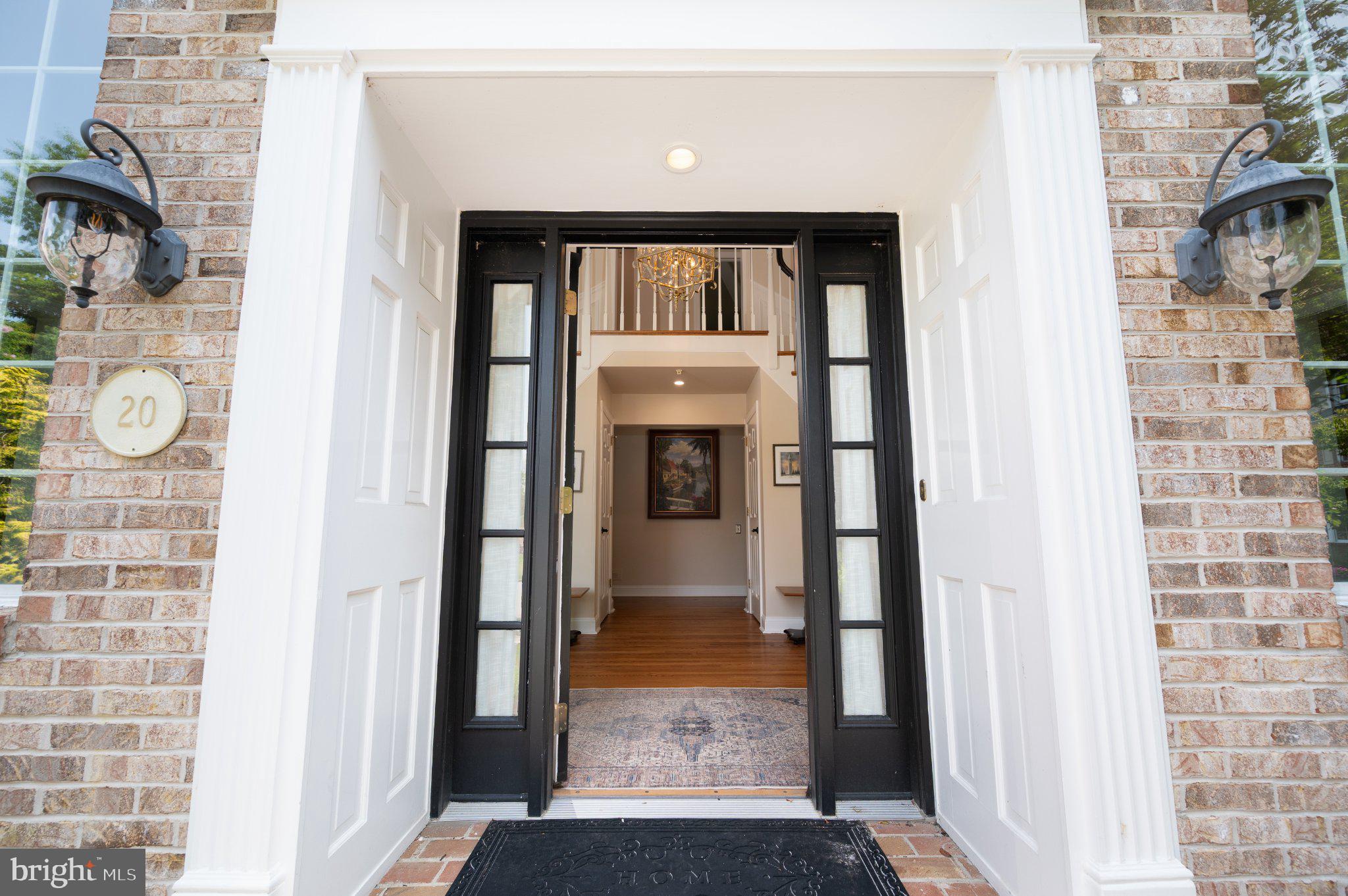 20 CARILLON COURT