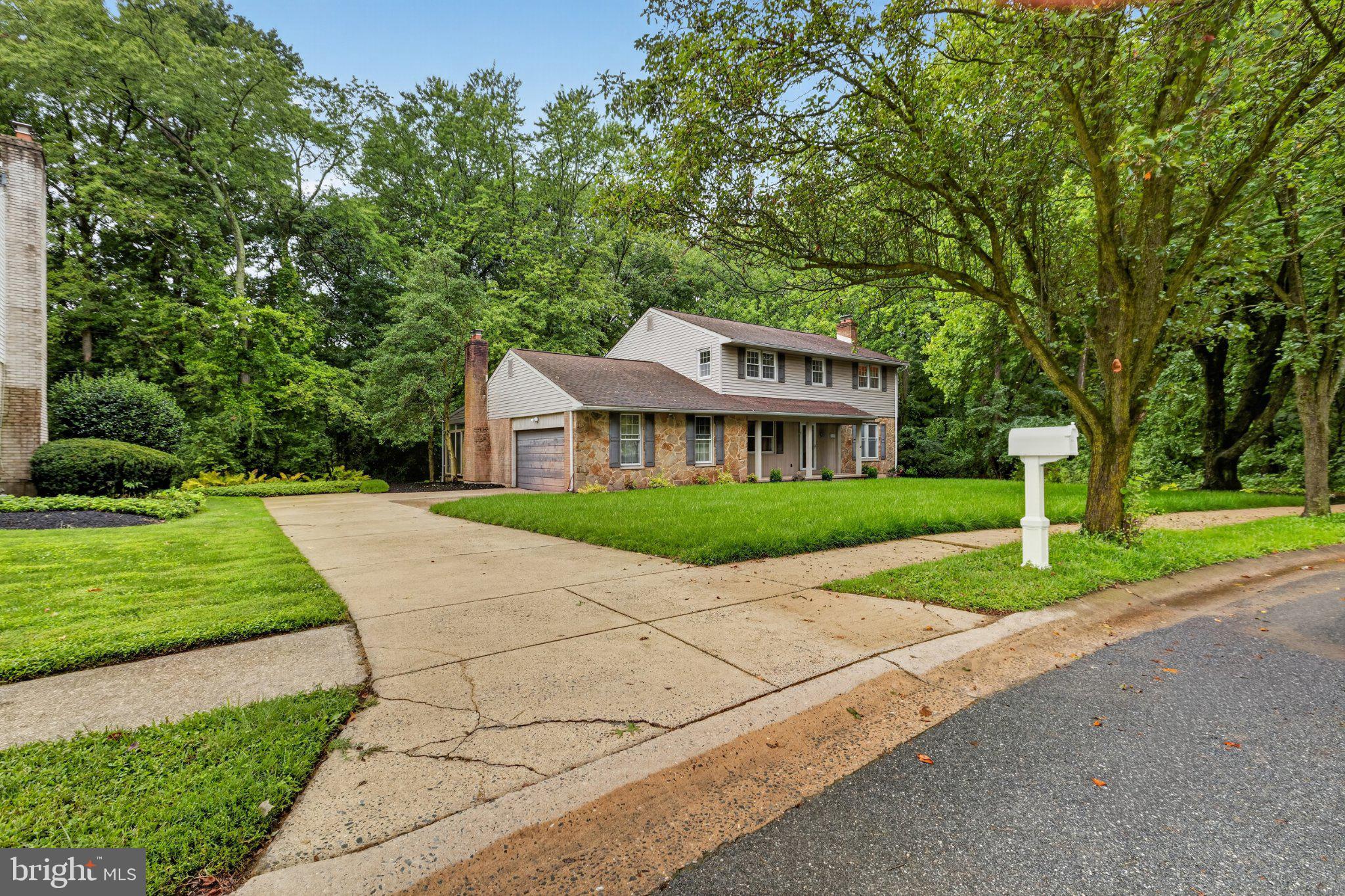 2426 KINGMAN DRIVE