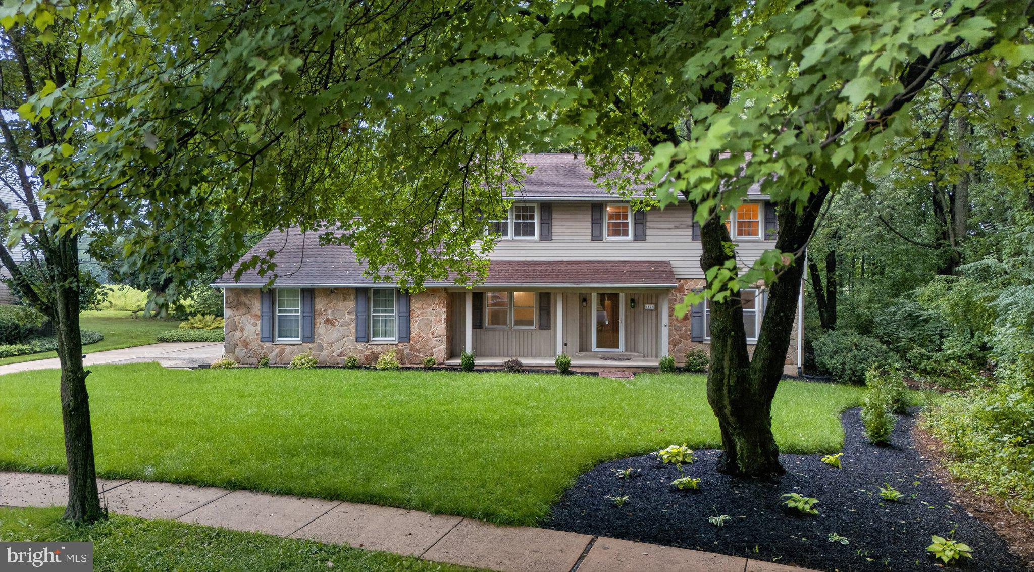 2426 KINGMAN DRIVE