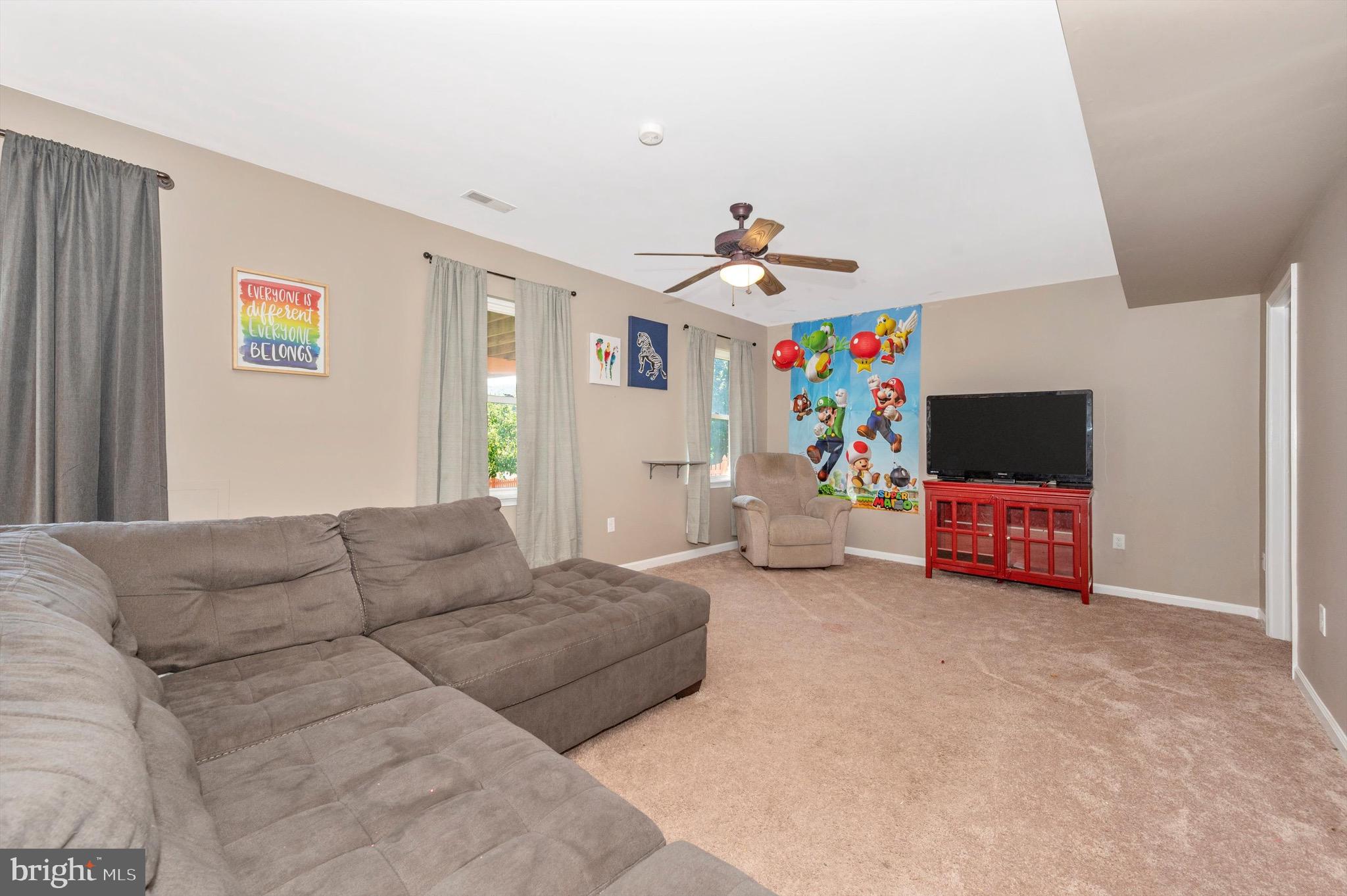 WHISPERING HILLS - Residential