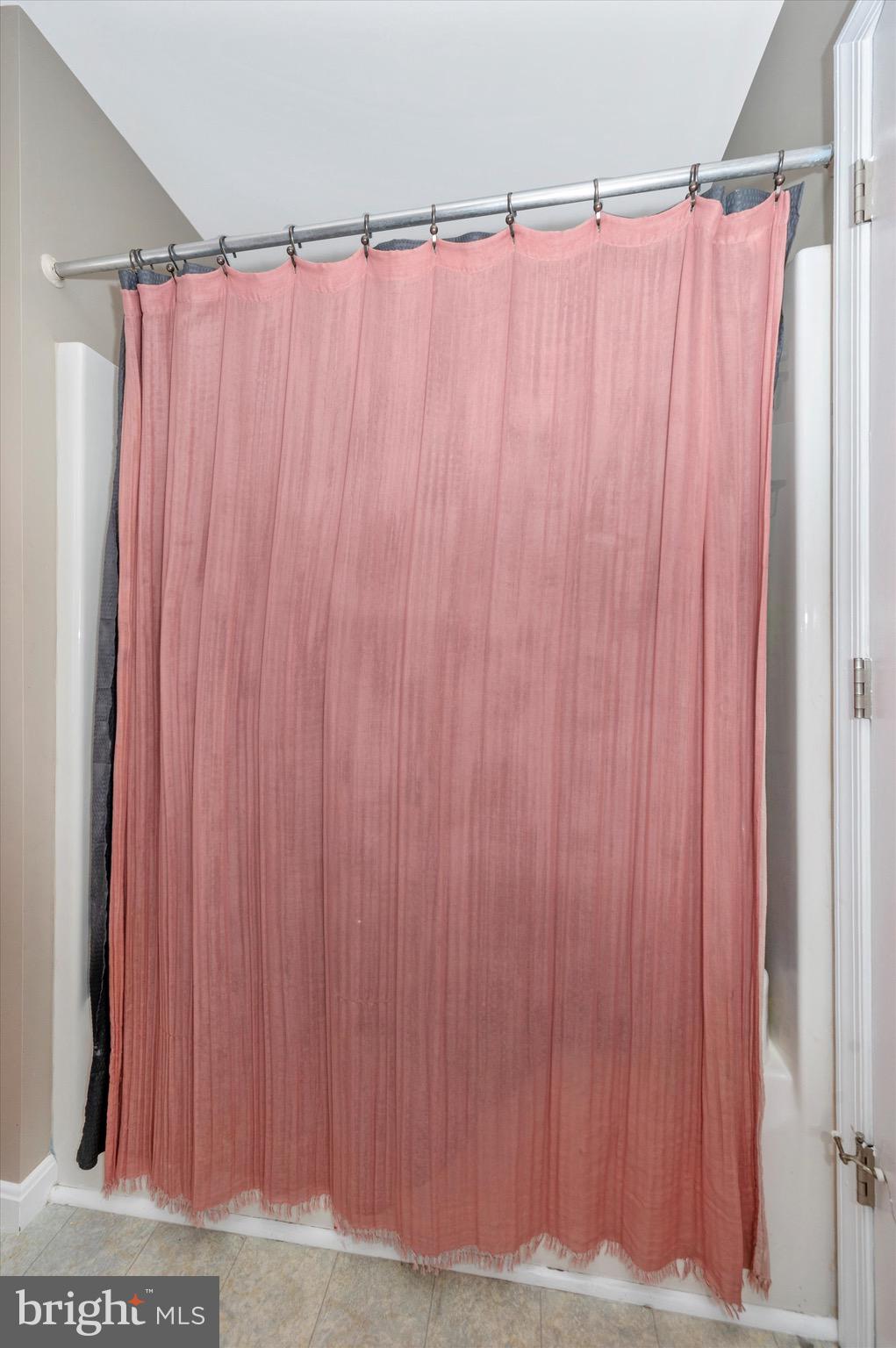 WHISPERING HILLS - Residential