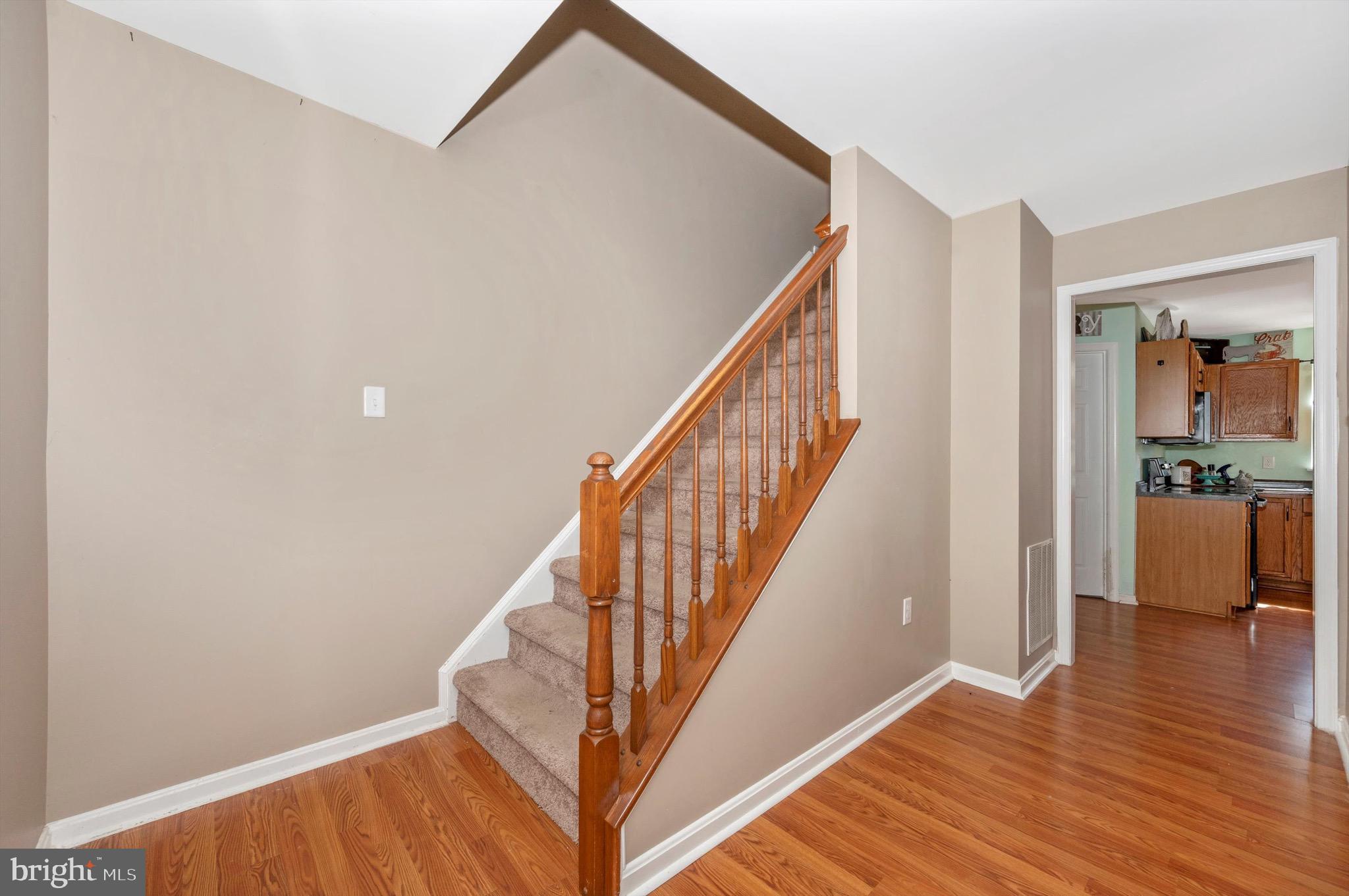 WHISPERING HILLS - Residential