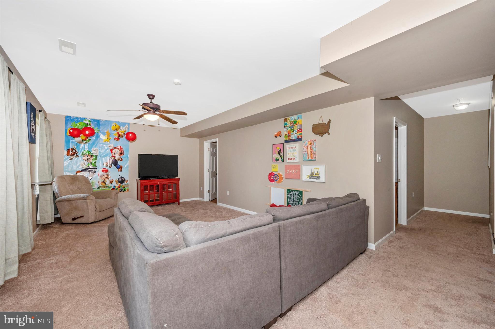 WHISPERING HILLS - Residential