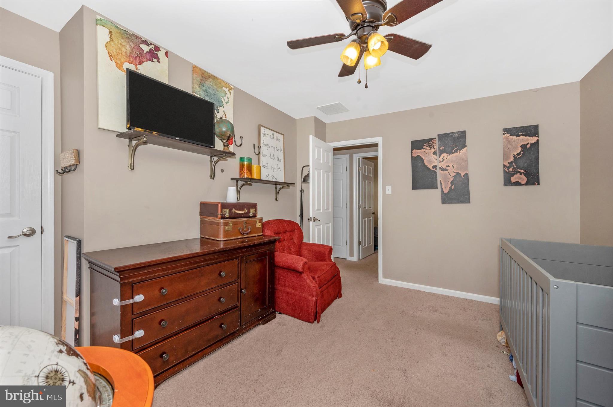 WHISPERING HILLS - Residential