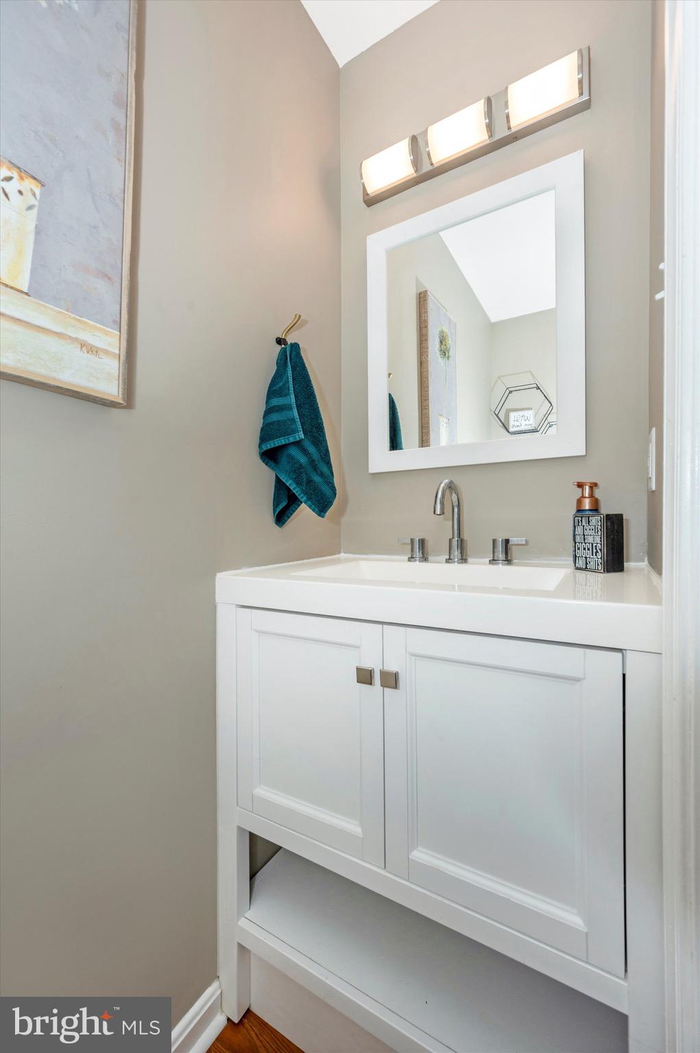 WHISPERING HILLS - Residential