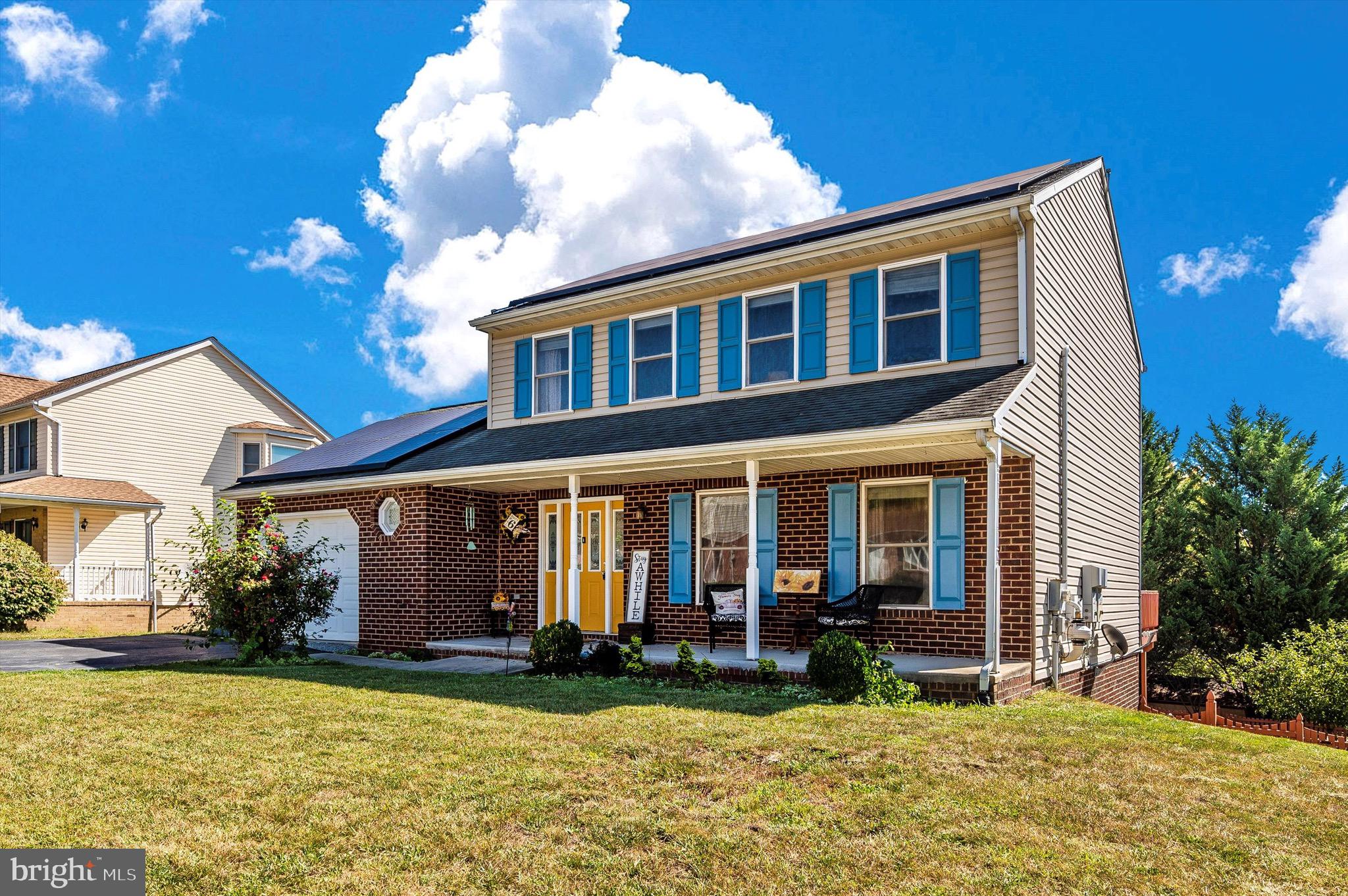 WHISPERING HILLS - Residential