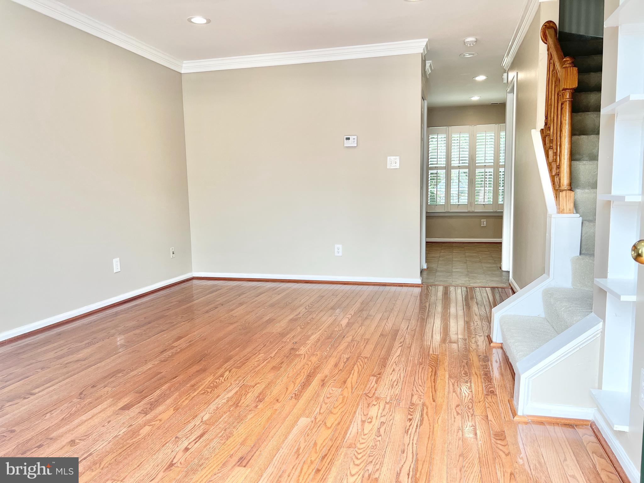 5504 WOODLAWN MANOR COURT