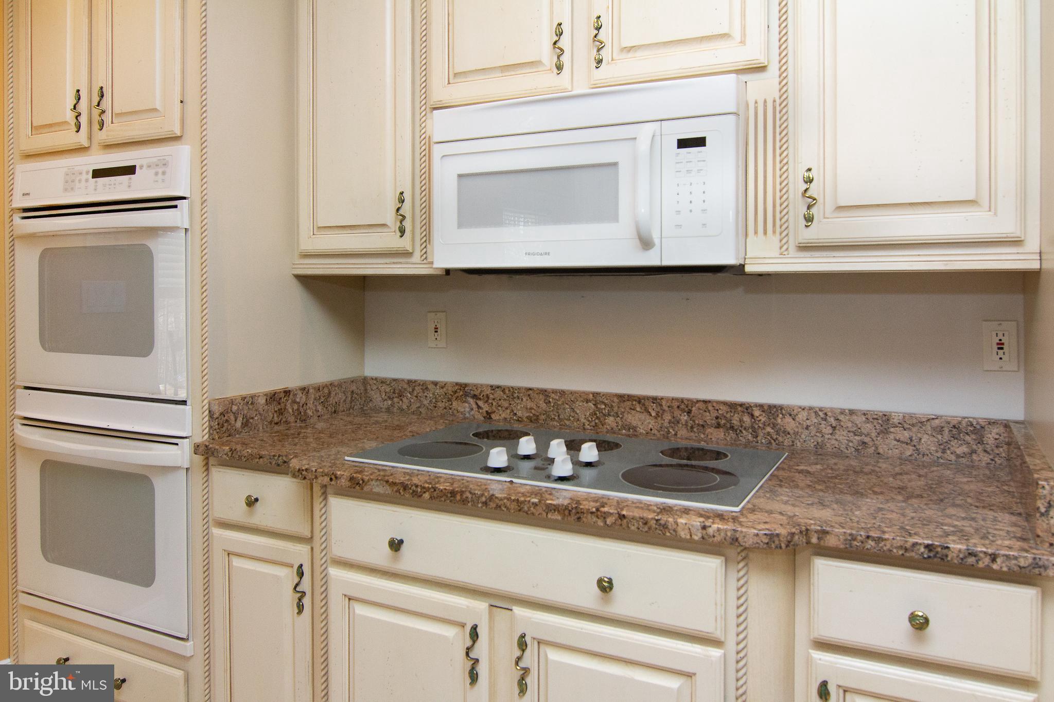 RIVER DOWNS - Residential