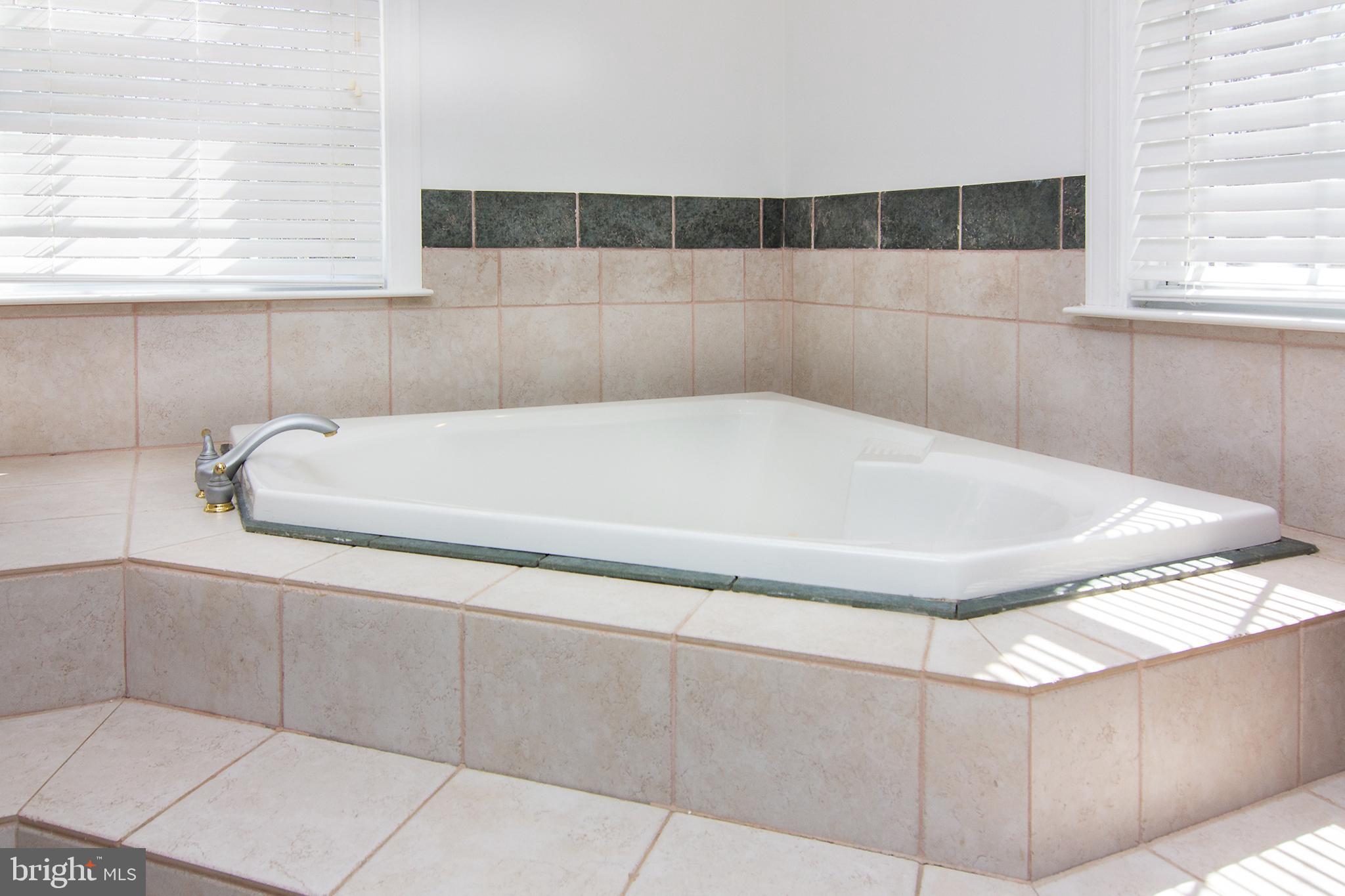 RIVER DOWNS - Residential