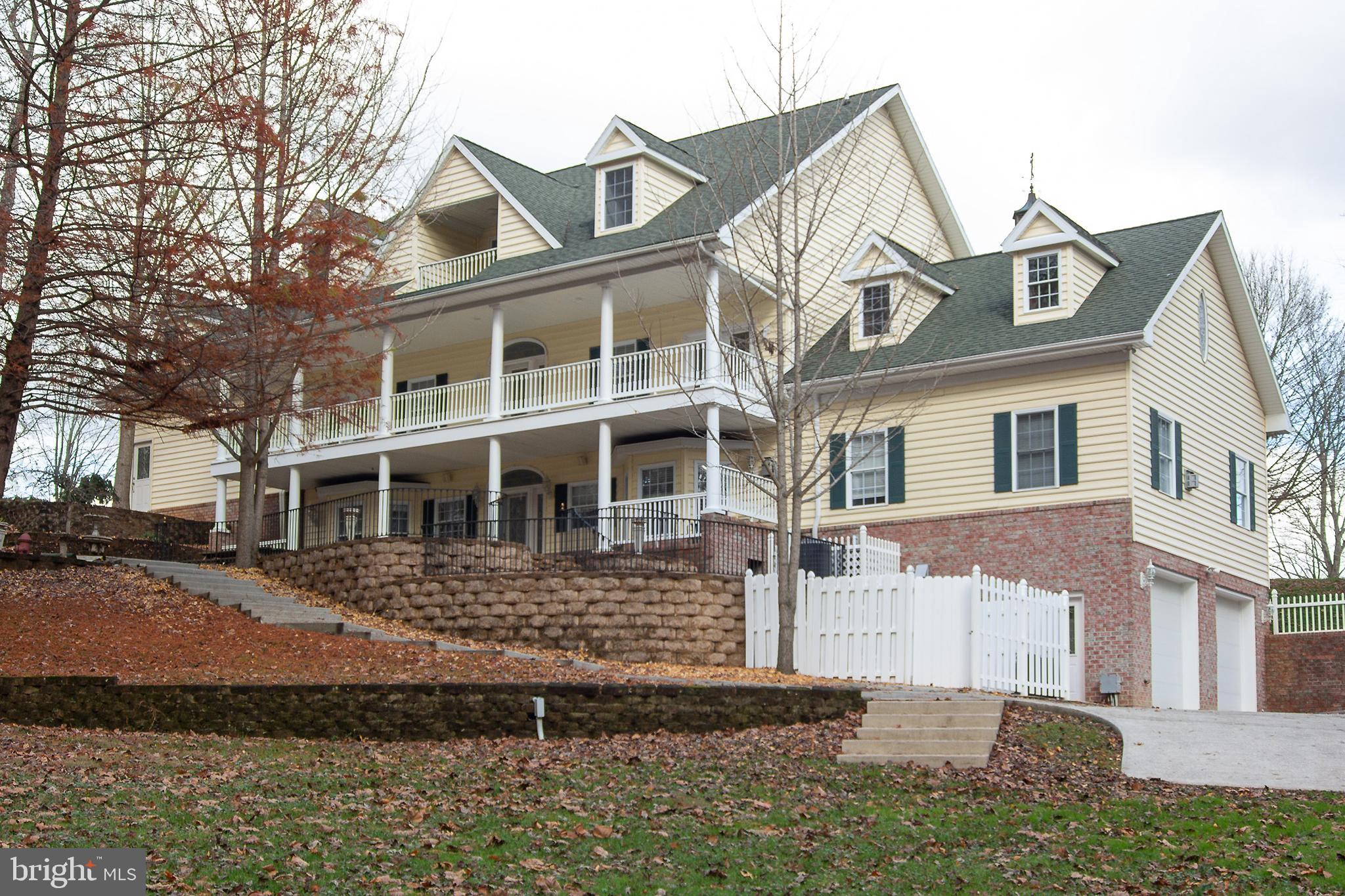 RIVER DOWNS - Residential