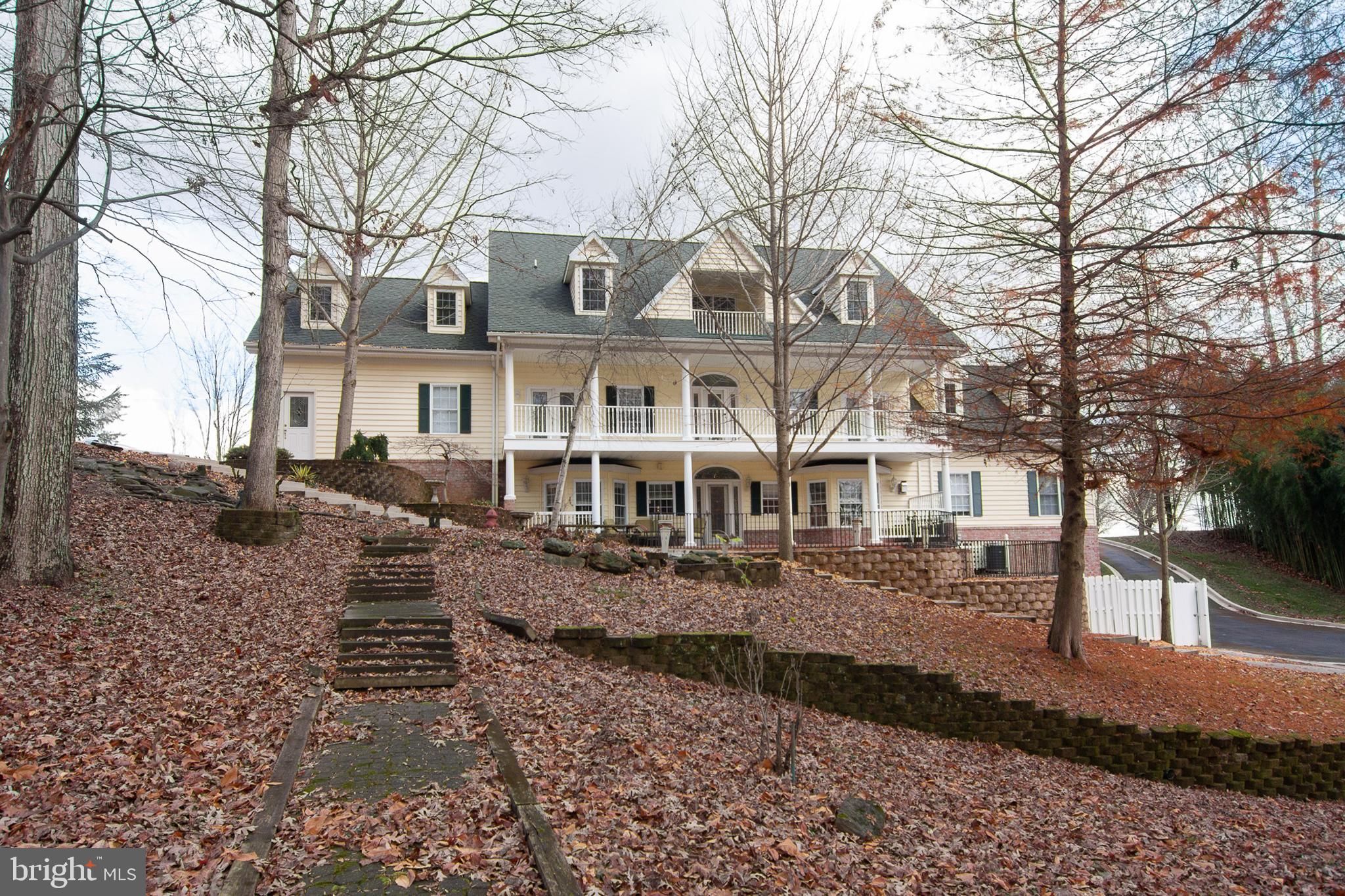 RIVER DOWNS - Residential