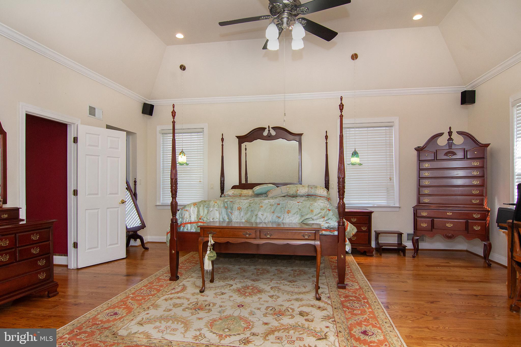 RIVER DOWNS - Residential