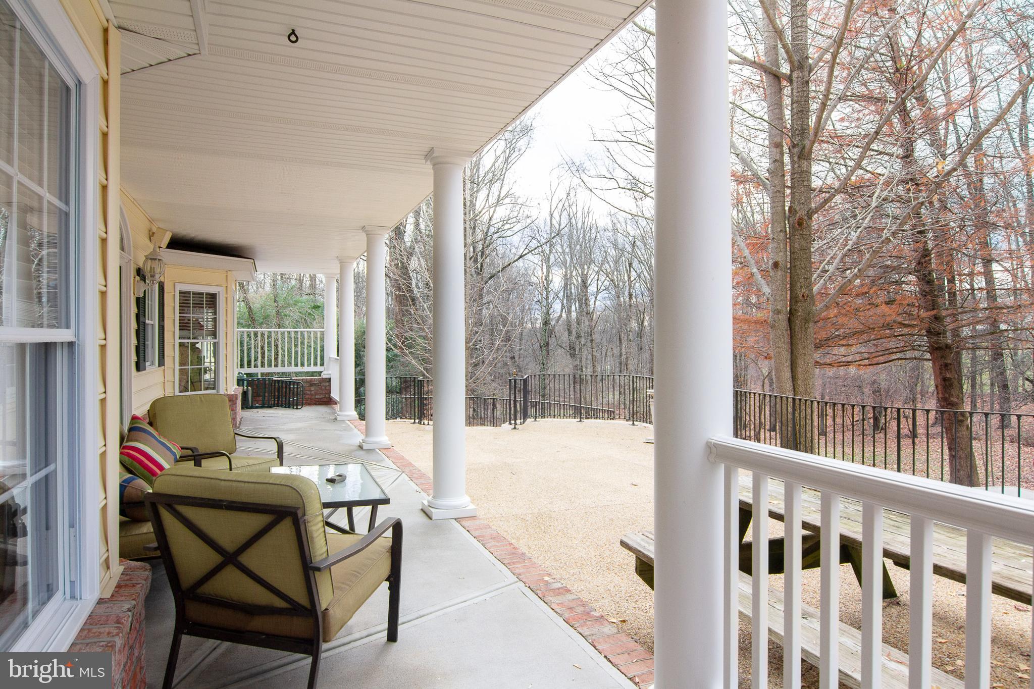 RIVER DOWNS - Residential