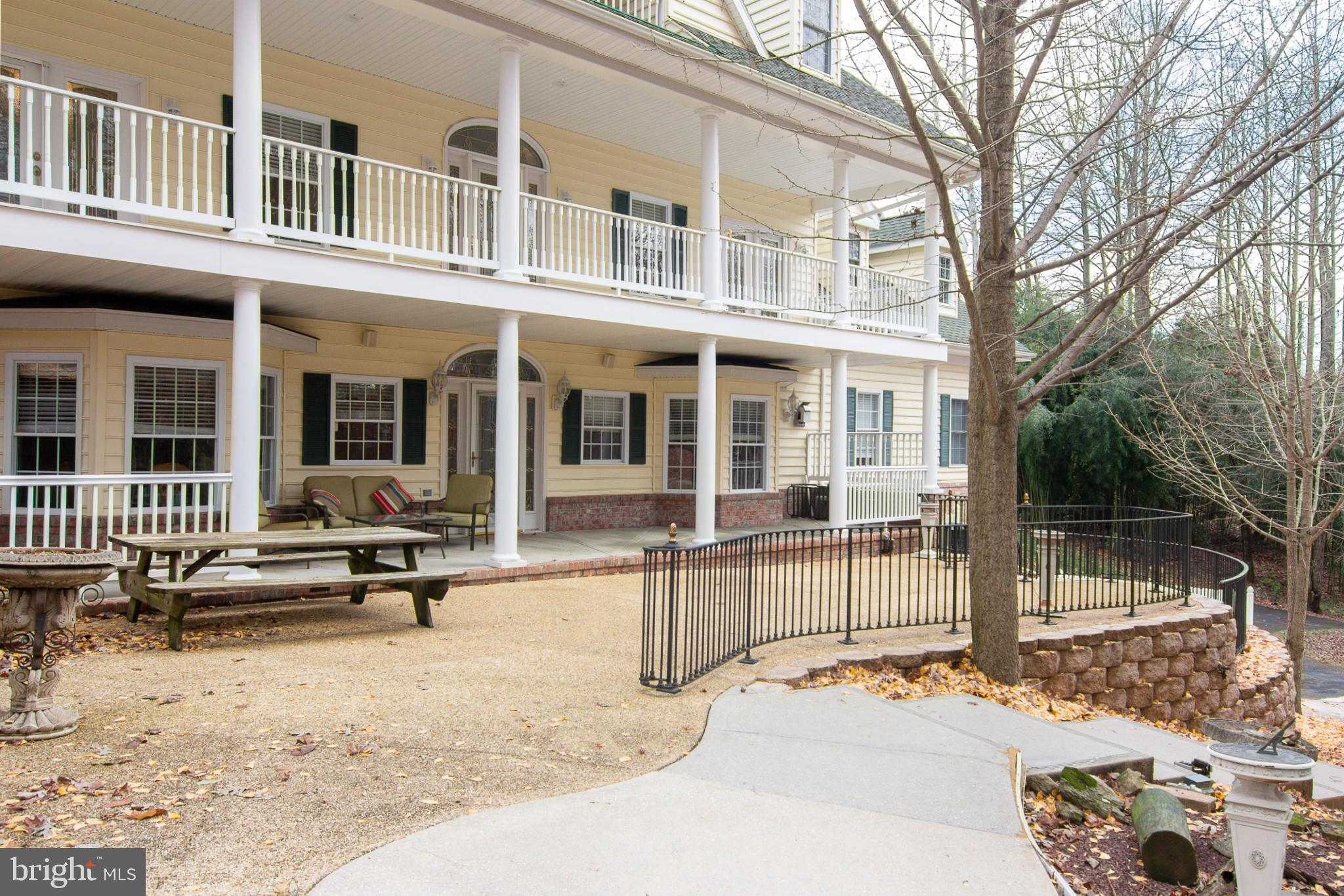 RIVER DOWNS - Residential