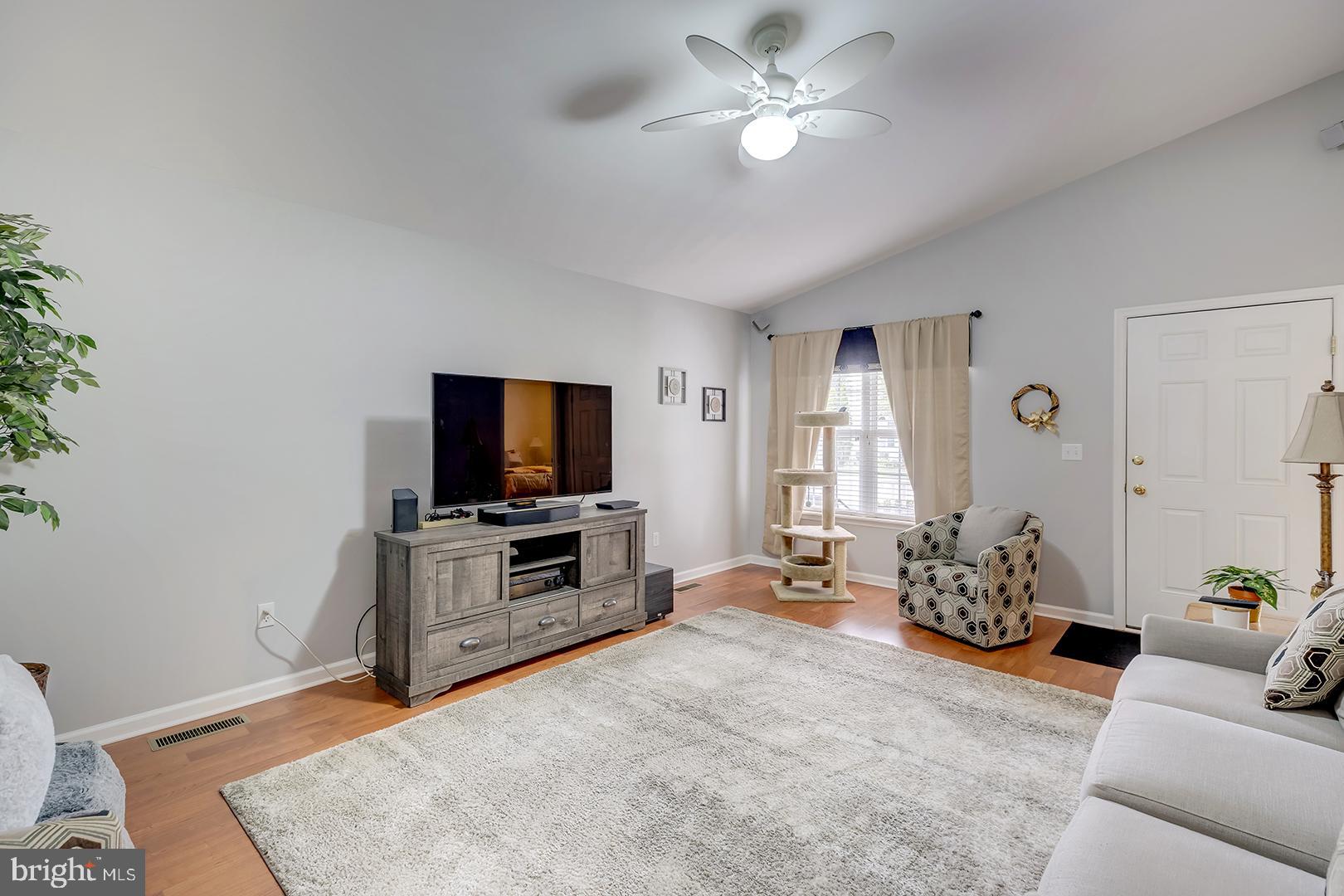 STONE GATE - Residential