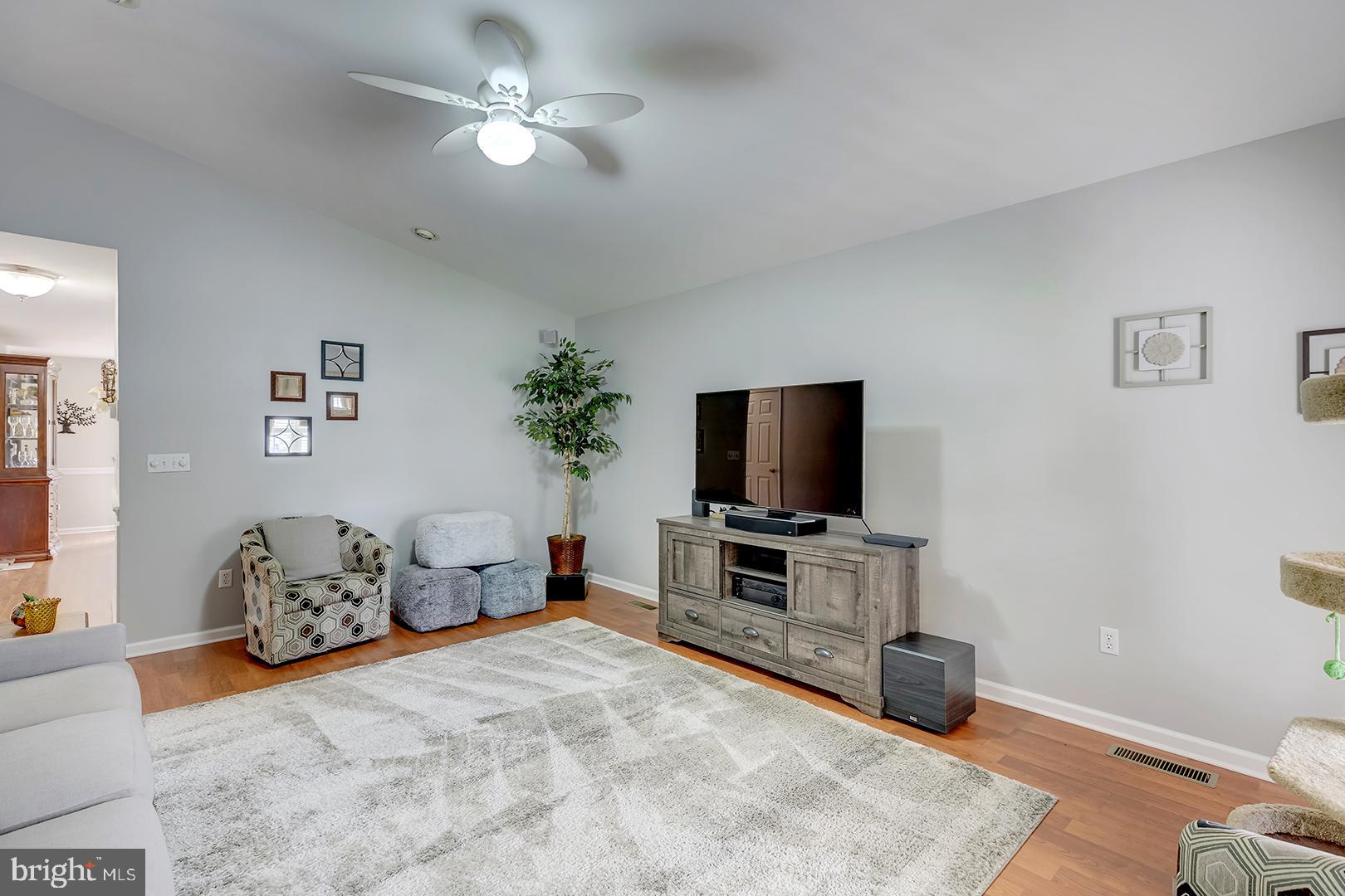 STONE GATE - Residential