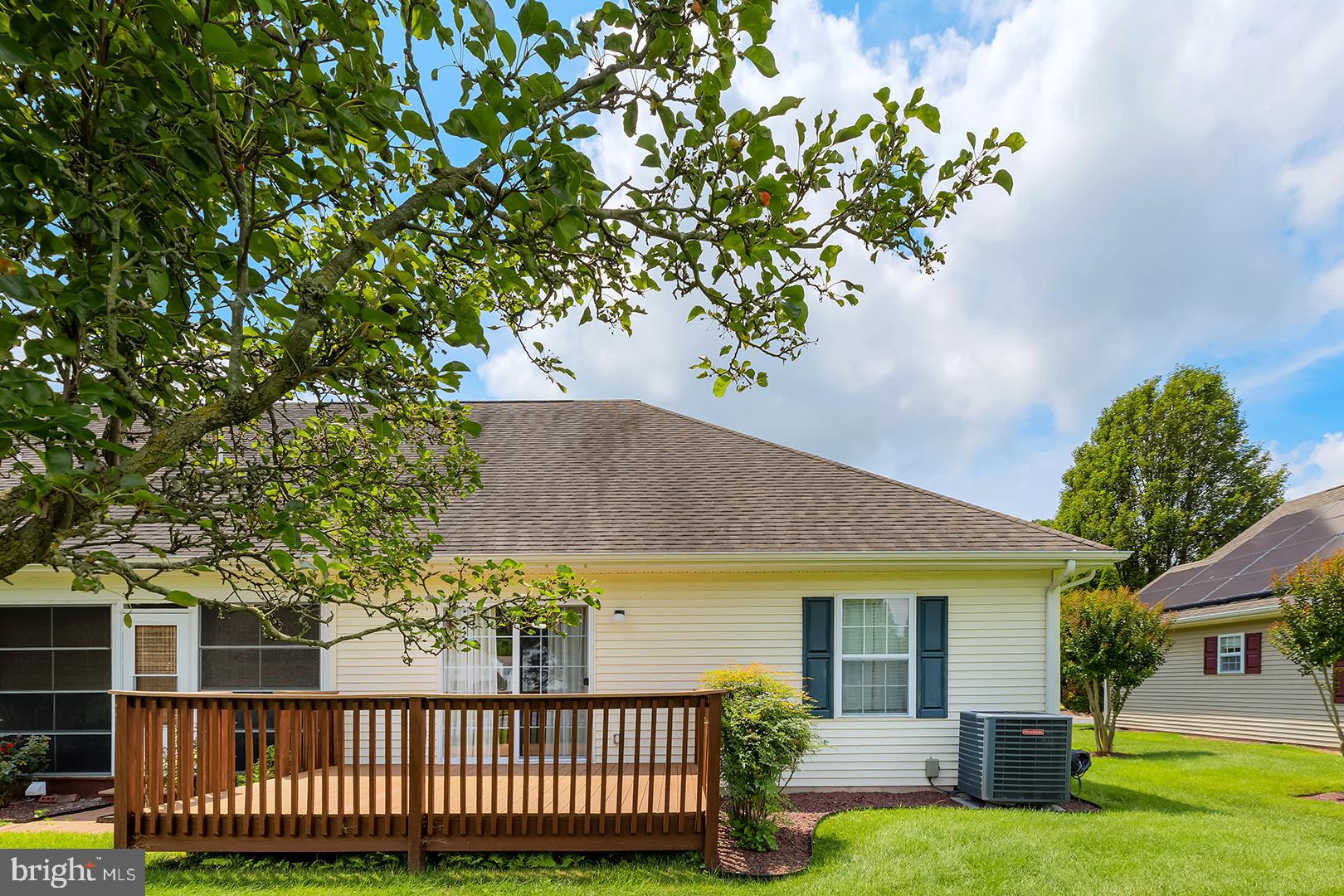 STONE GATE - Residential