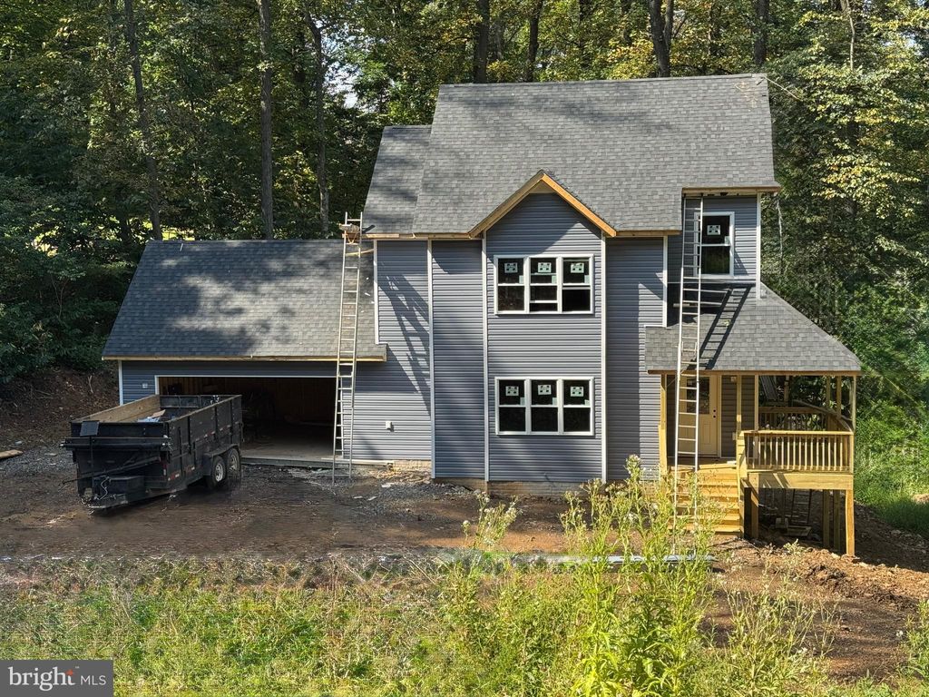 Photo of 19 Pippin Court, LINDEN, VA 22642 (MLS # VAWR2012396)