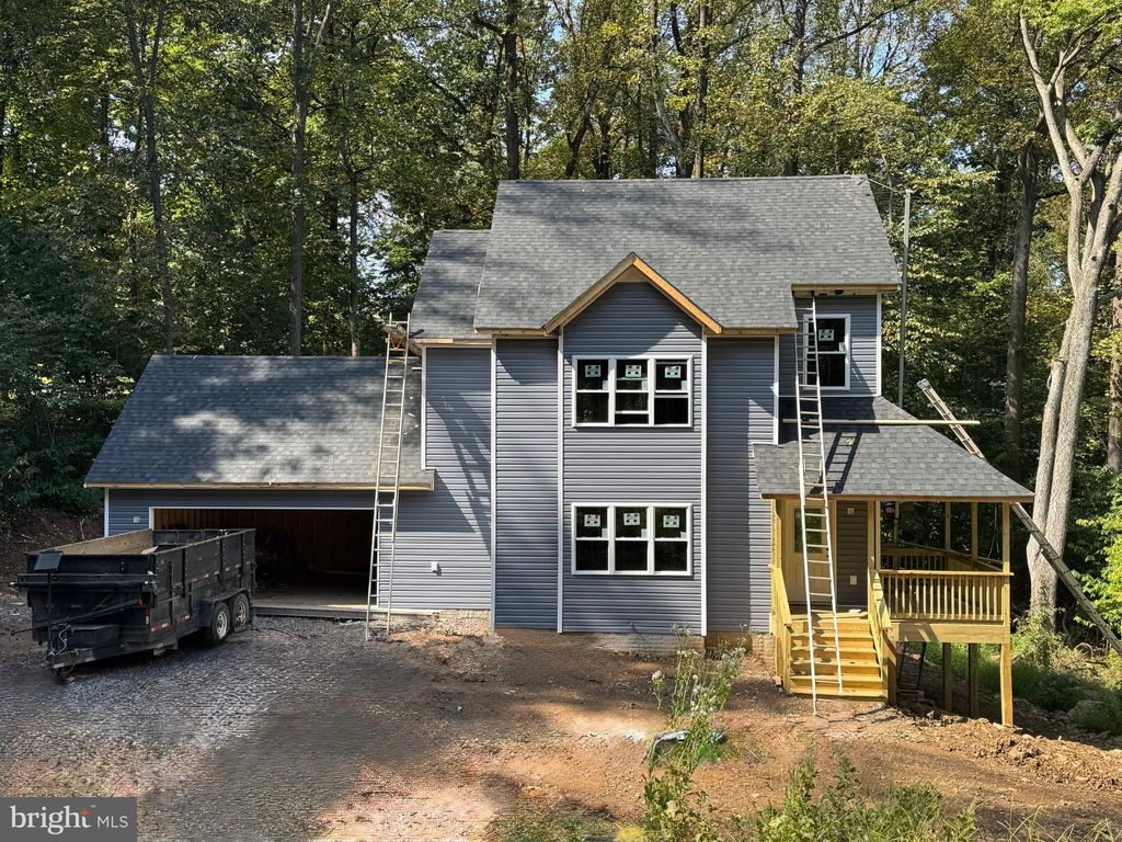 Photo of 19 Pippin Court, LINDEN, VA 22642 (MLS # VAWR2012396)