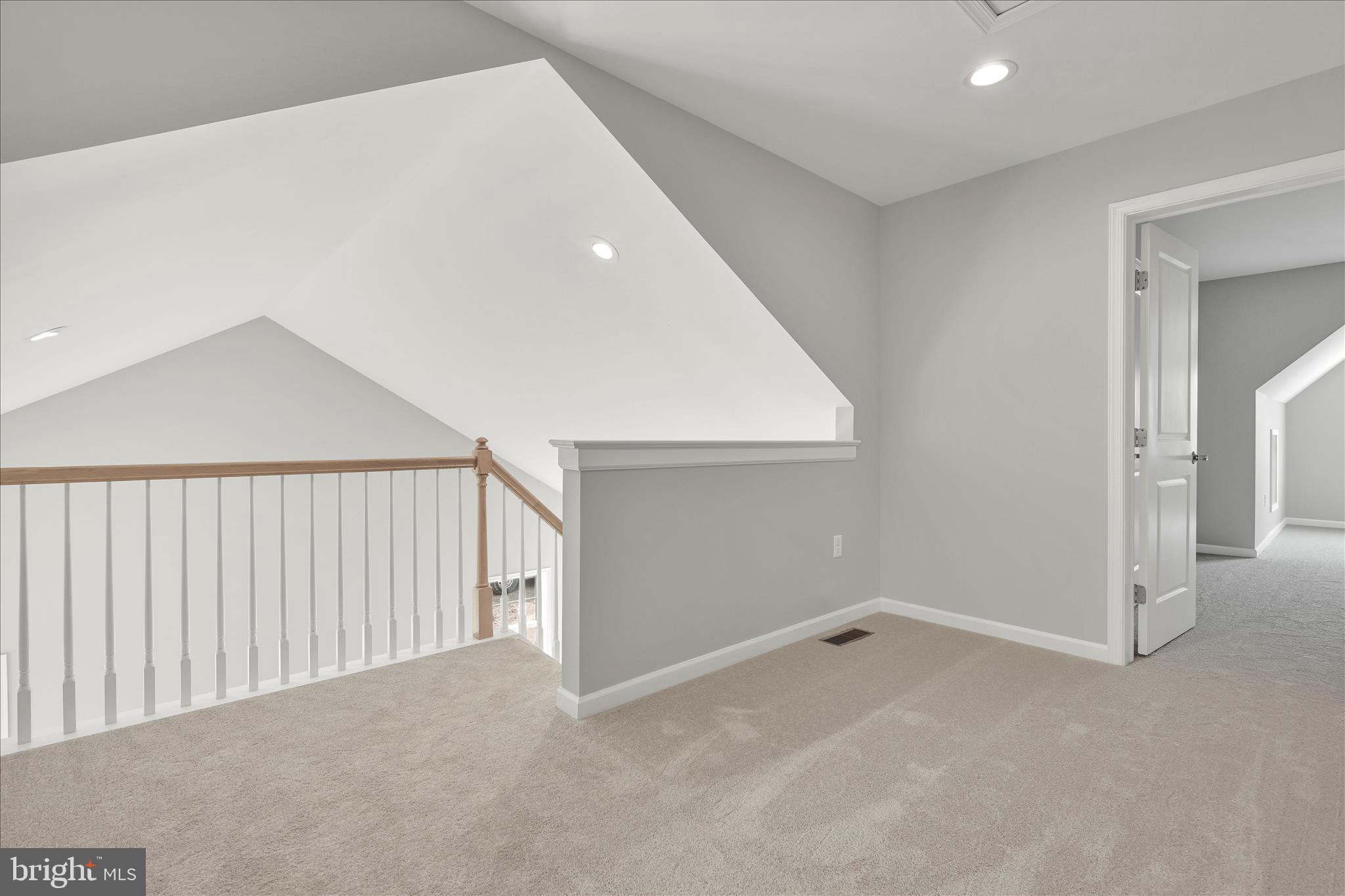 SOUTHERN VILLAGE - Residential