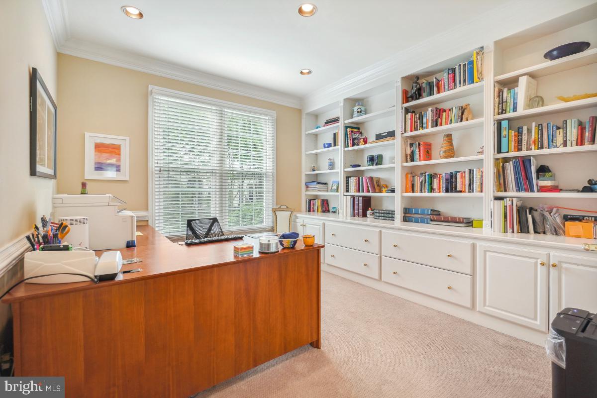 POTOMAC REGENCY - Residential