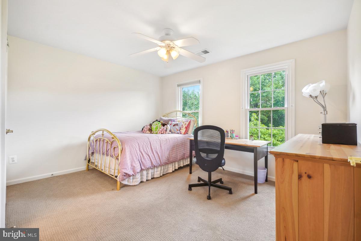 POTOMAC REGENCY - Residential