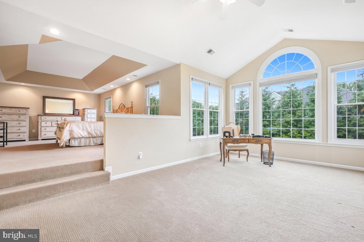 POTOMAC REGENCY - Residential