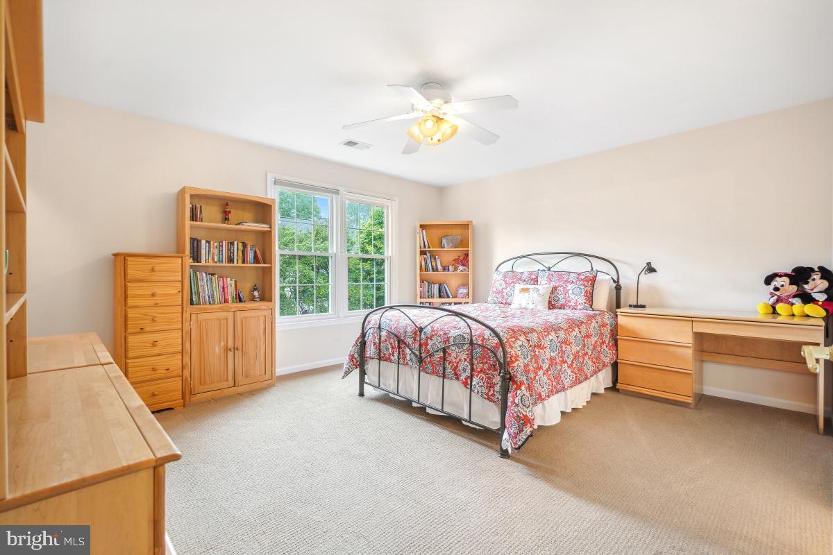 POTOMAC REGENCY - Residential