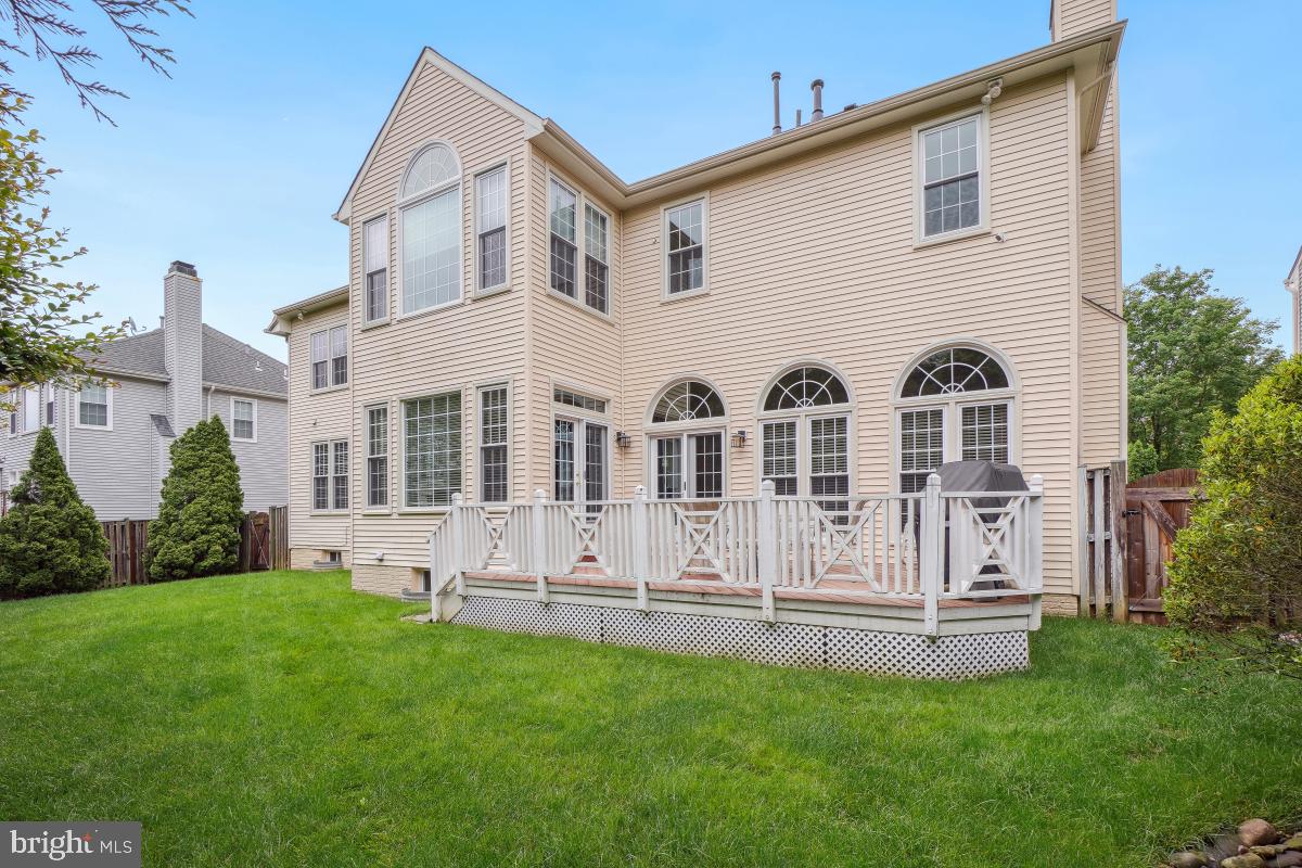 POTOMAC REGENCY - Residential