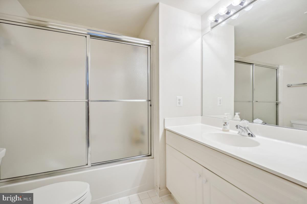 POTOMAC REGENCY - Residential