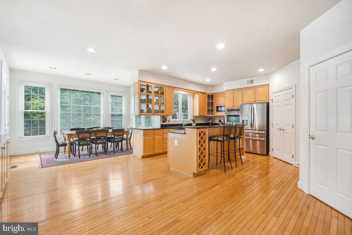 POTOMAC REGENCY - Residential